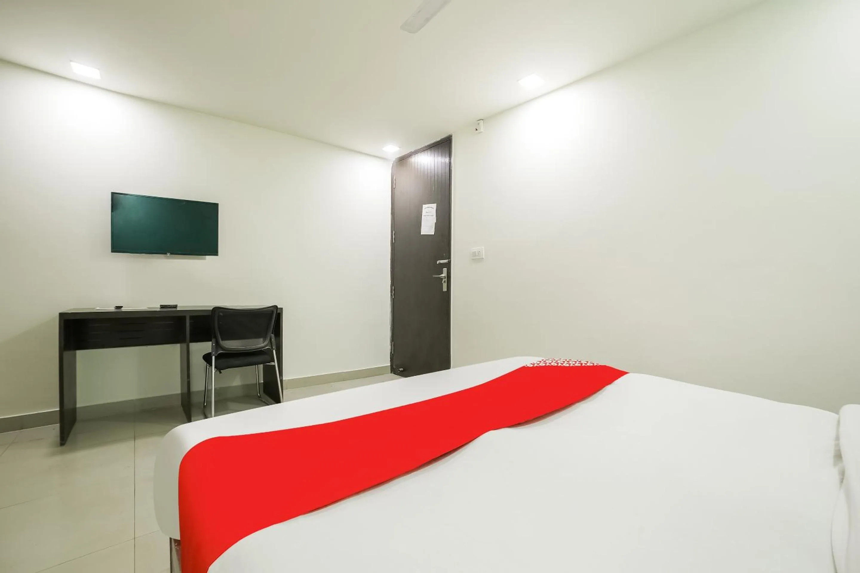 Bed in Hotel O by OYO My Comfortable