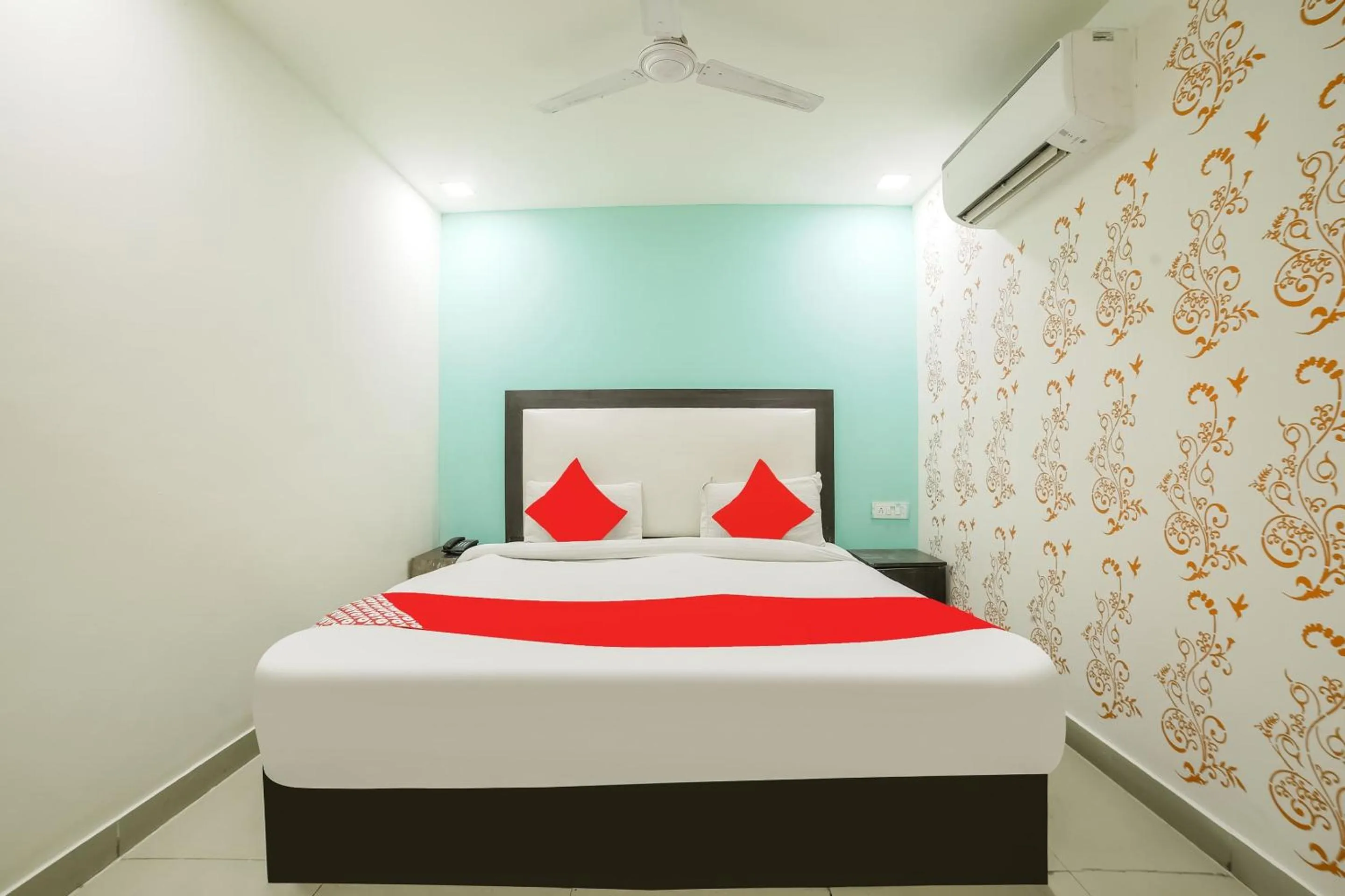 Bed in Hotel O by OYO My Comfortable