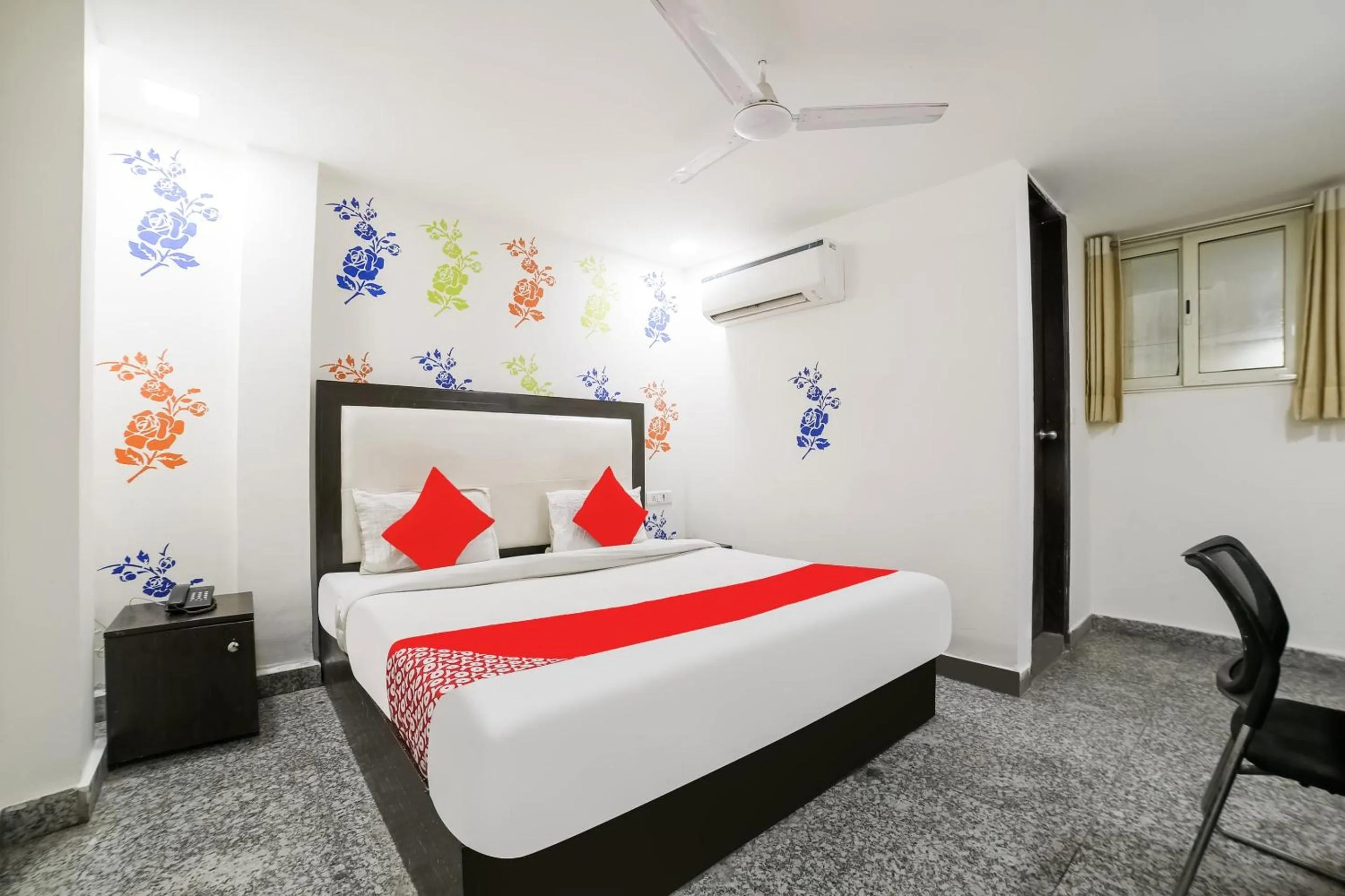 Bed in Hotel O by OYO My Comfortable