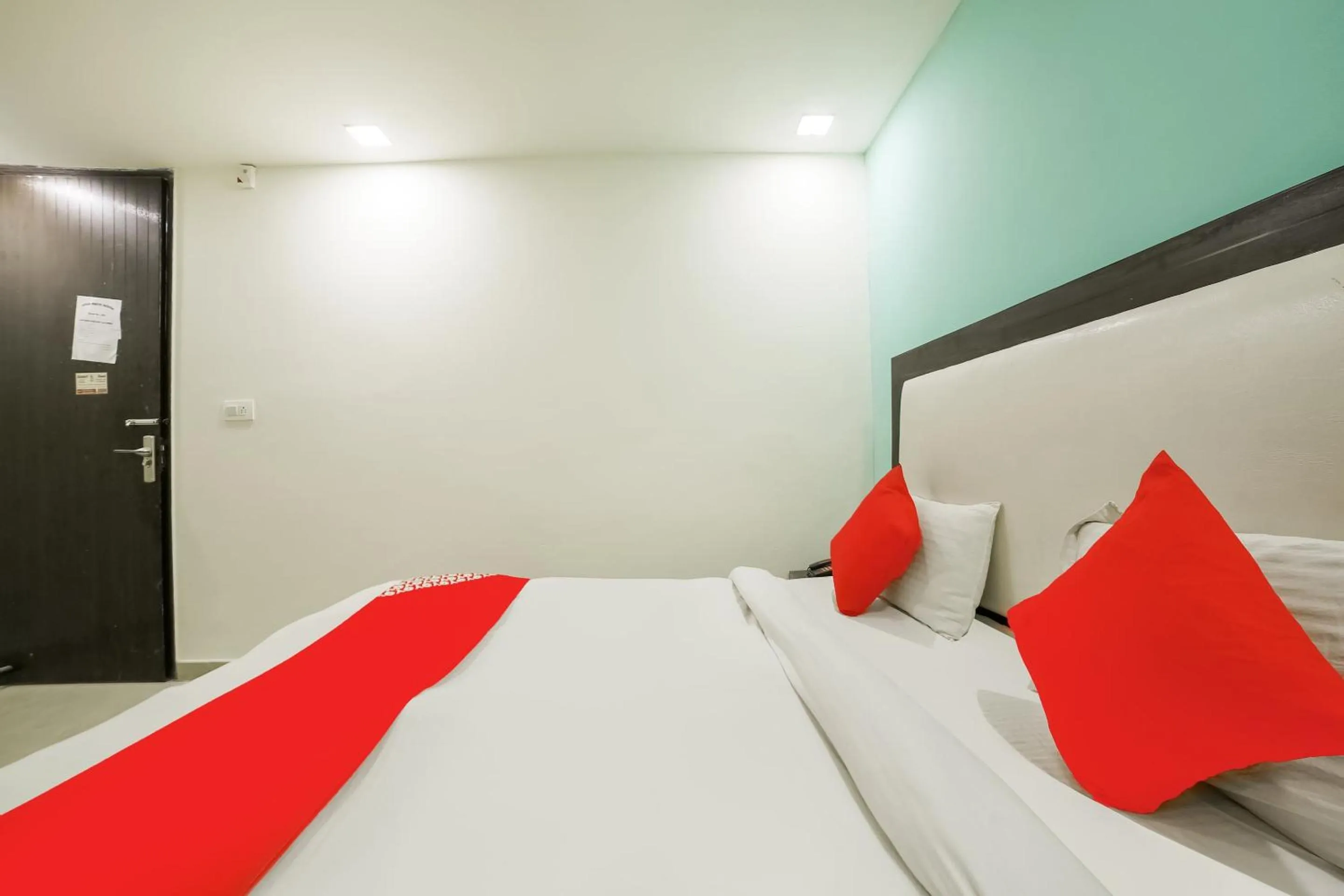 Bed in Hotel O by OYO My Comfortable