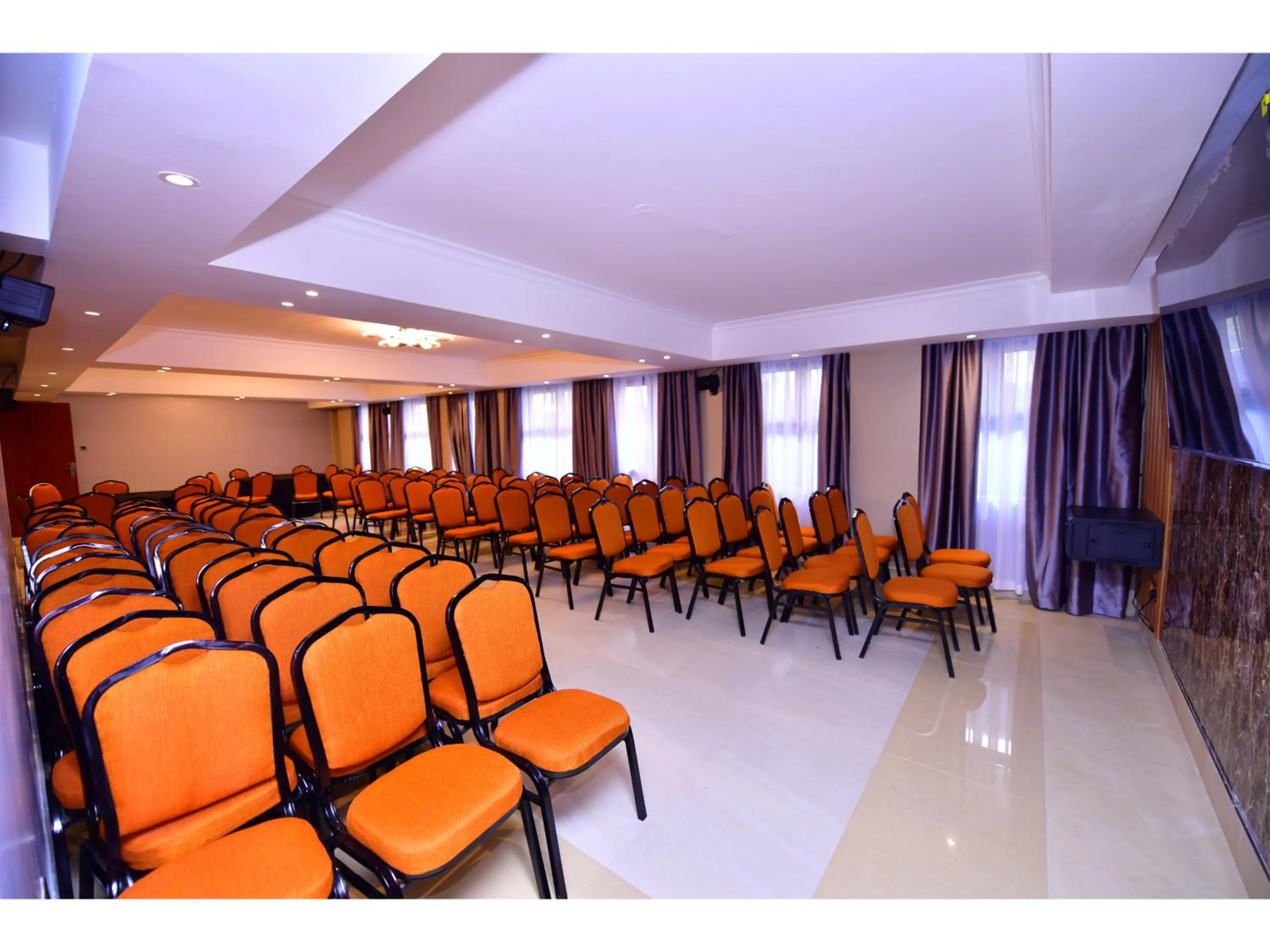 Evening entertainment in Olive Gardens Hotel Nairobi