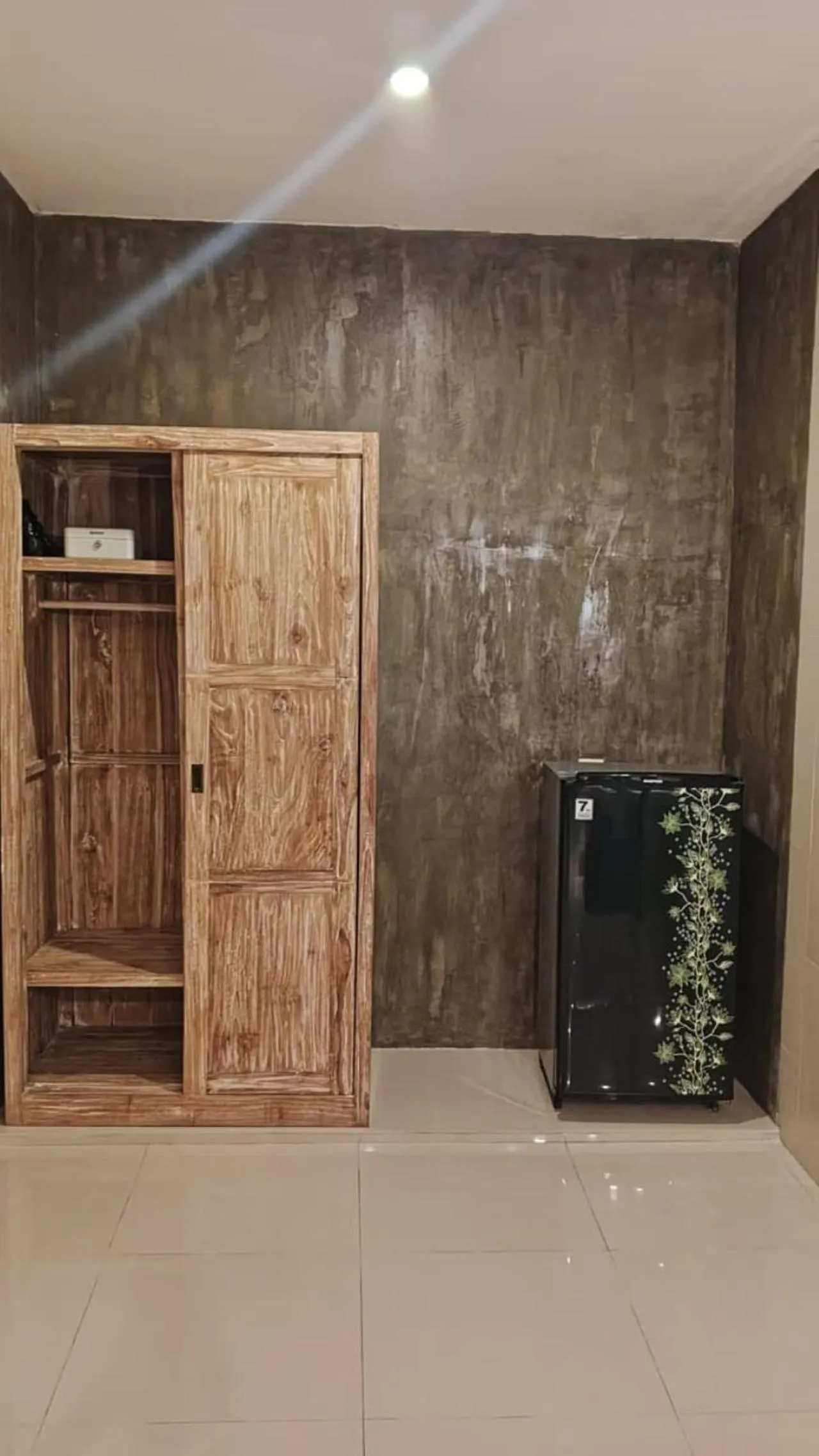 wardrobe in Asri Sari Ubud Resort