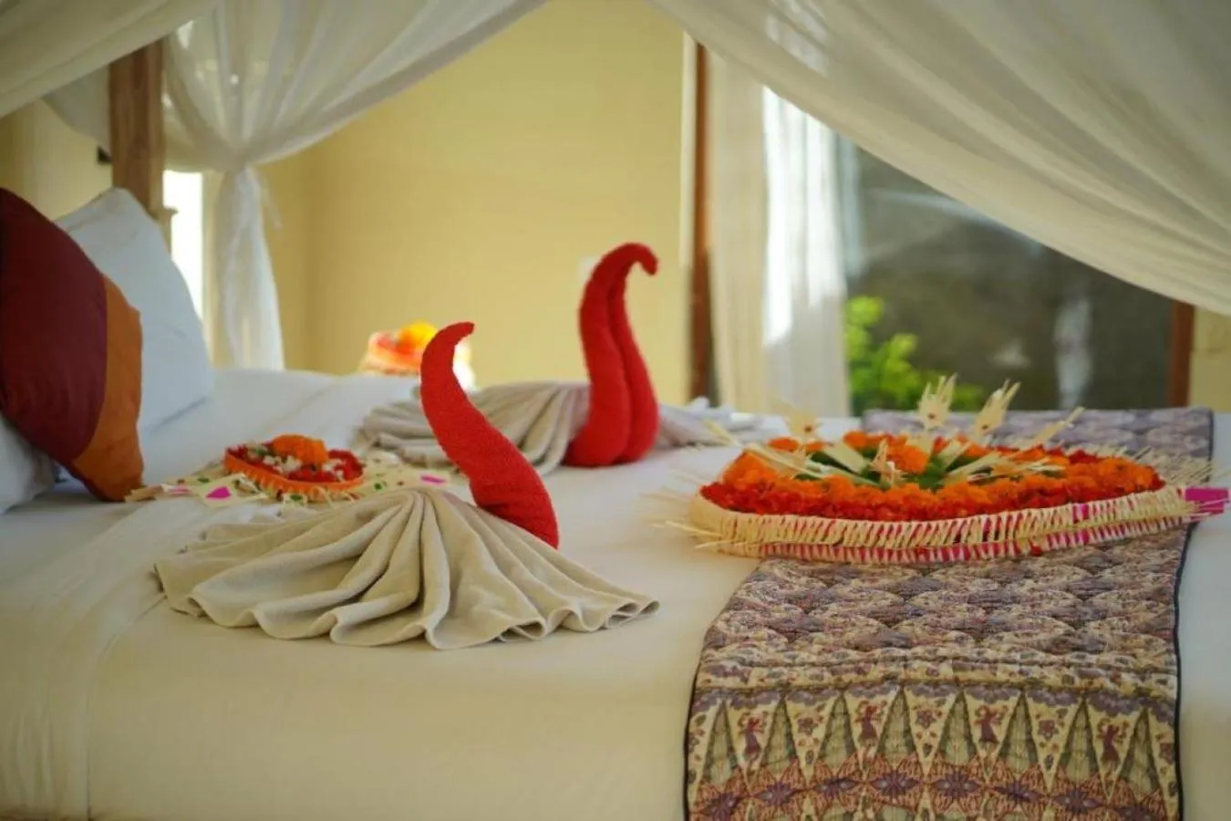 Bed in Asri Sari Ubud Resort