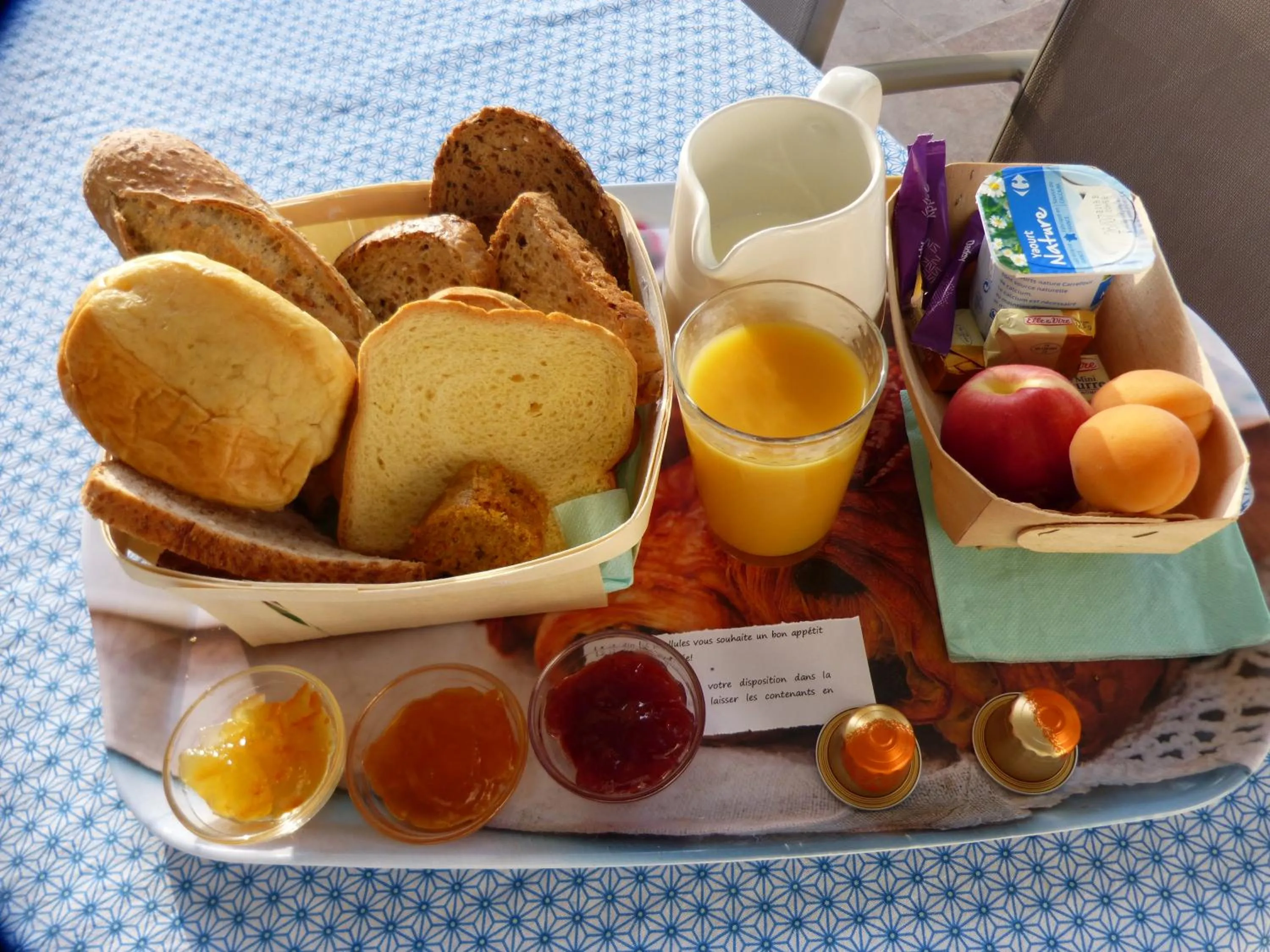 Food and drinks in Studio d'Hôtes les Libellules