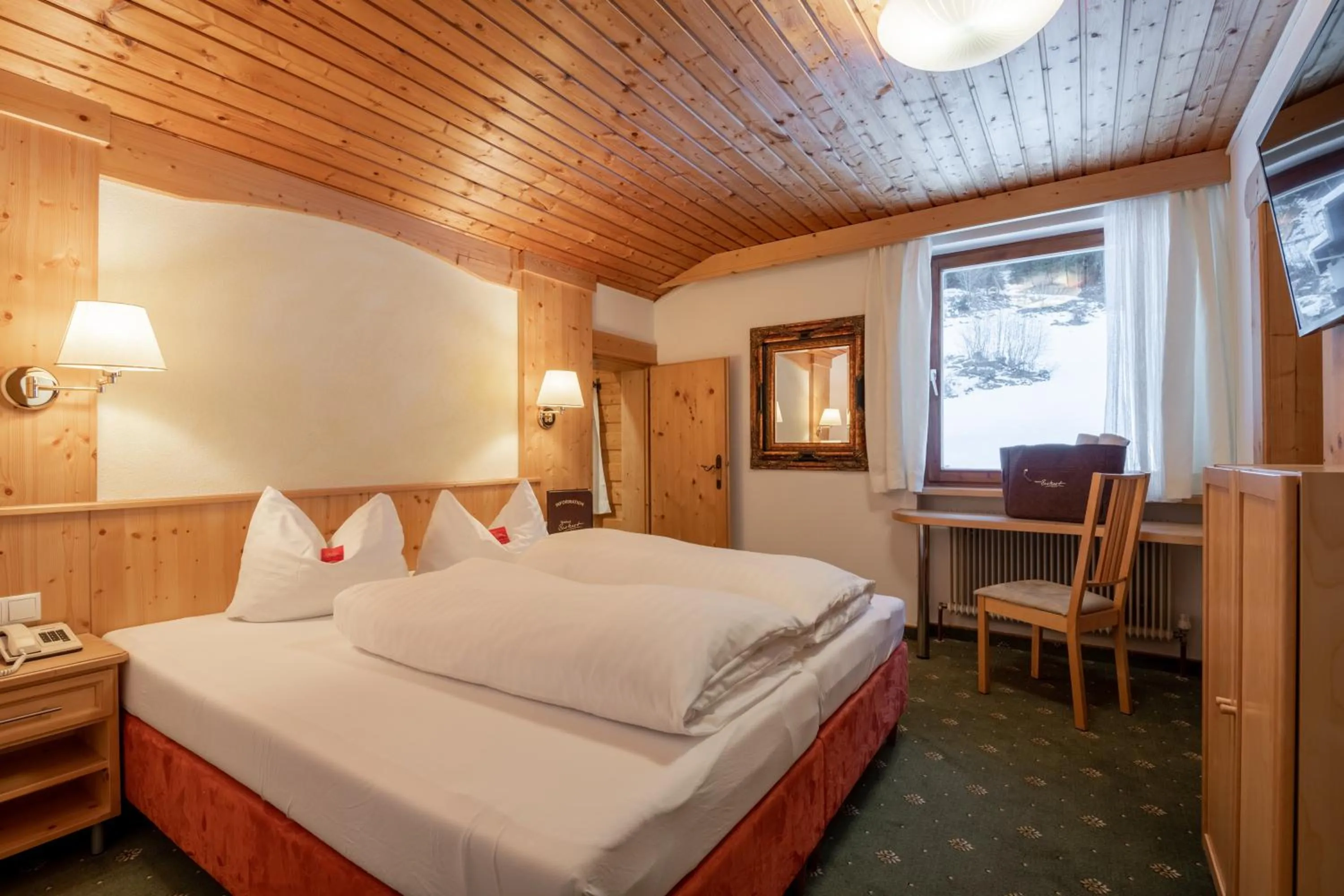 Bed in Gasthof Burkert