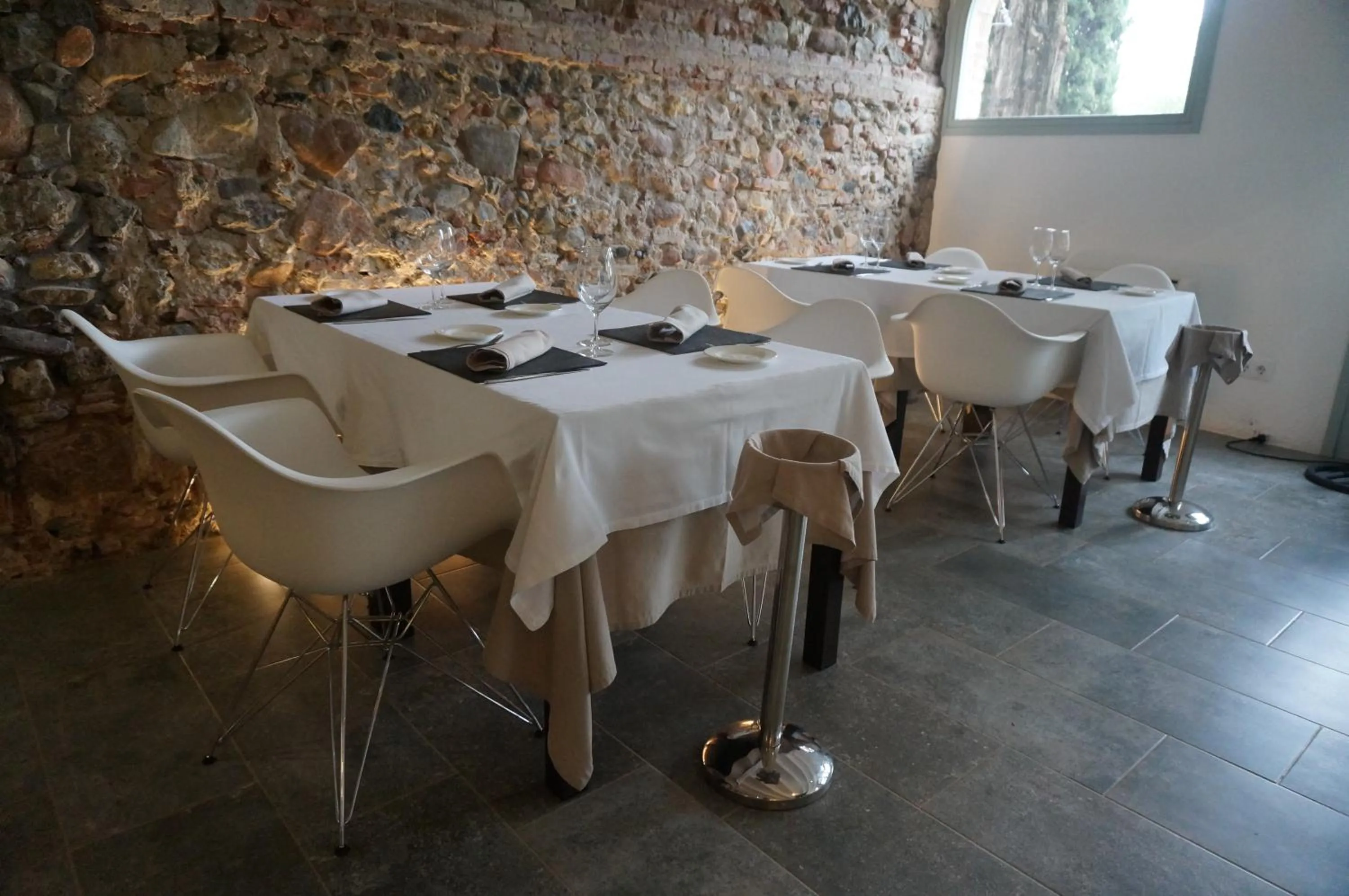 Restaurant/places to eat in Hotel Can Ribalta