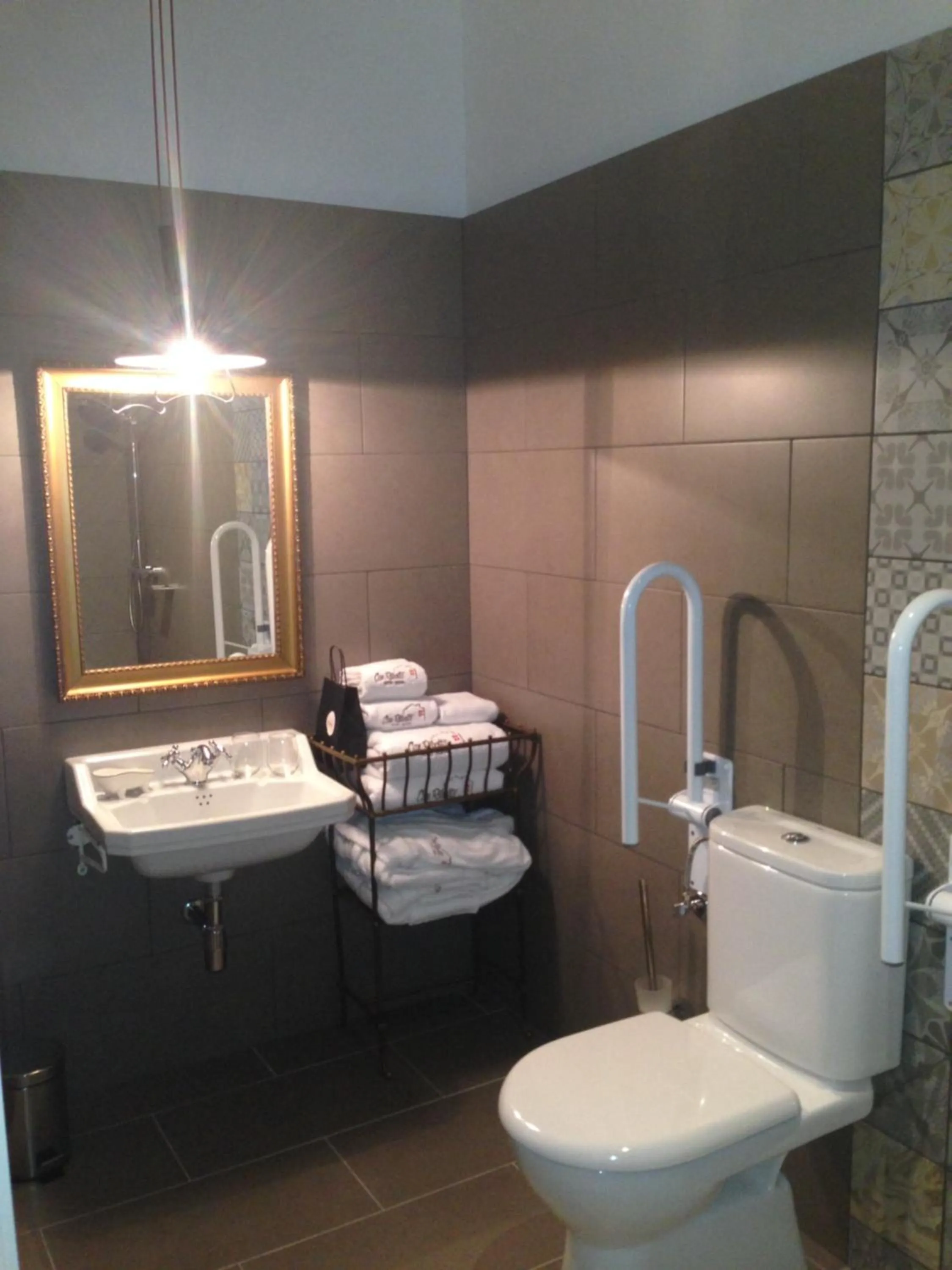 Toilet in Hotel Can Ribalta