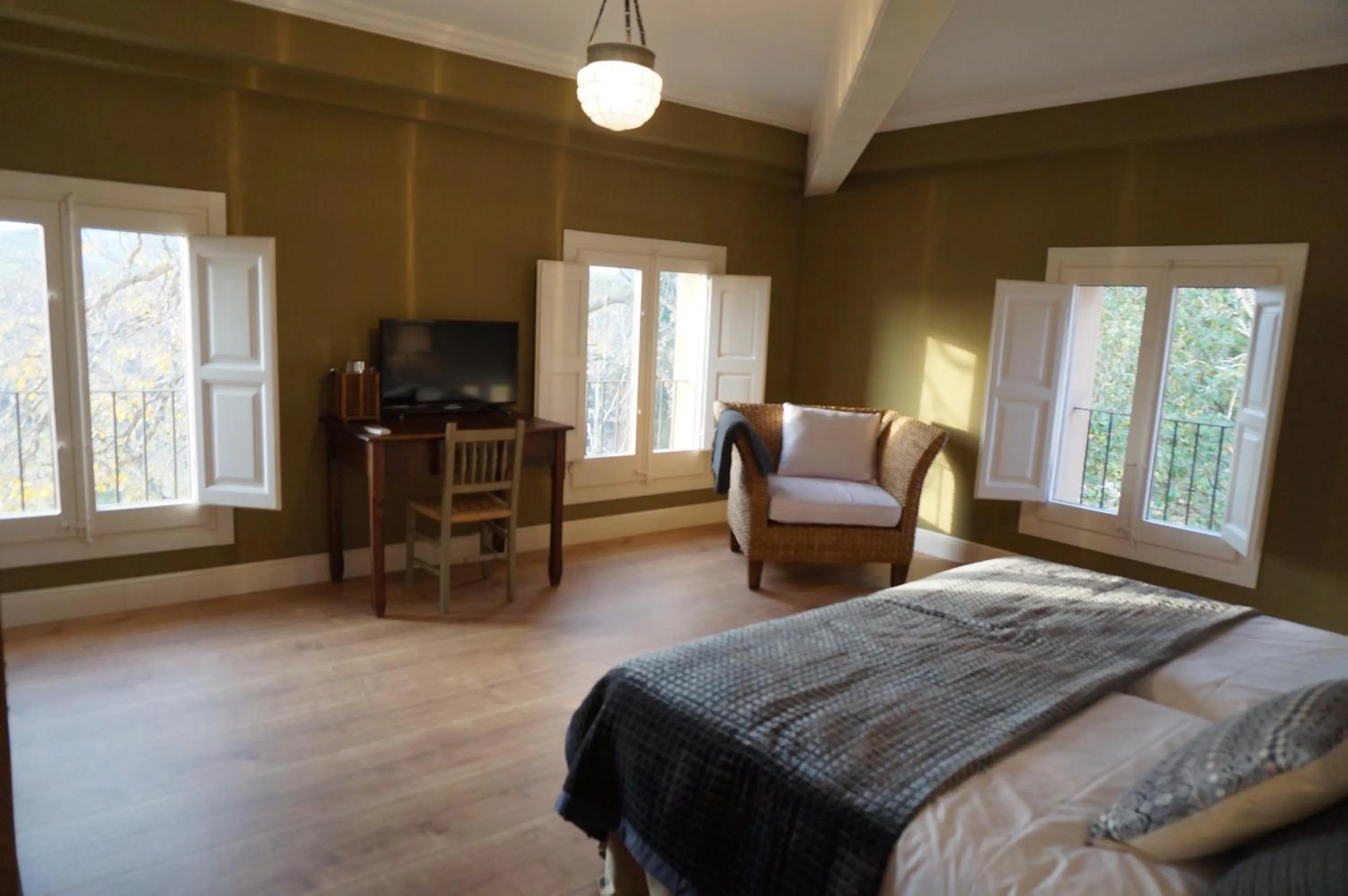 Photo of the whole room in Hotel Can Ribalta