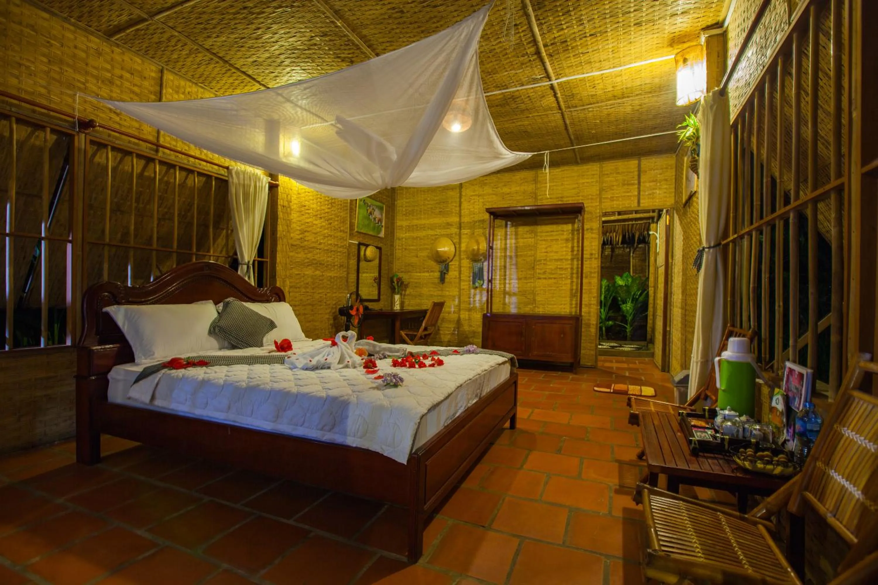 Photo of the whole room, Bed in Mekong Ecolodge Bungalow