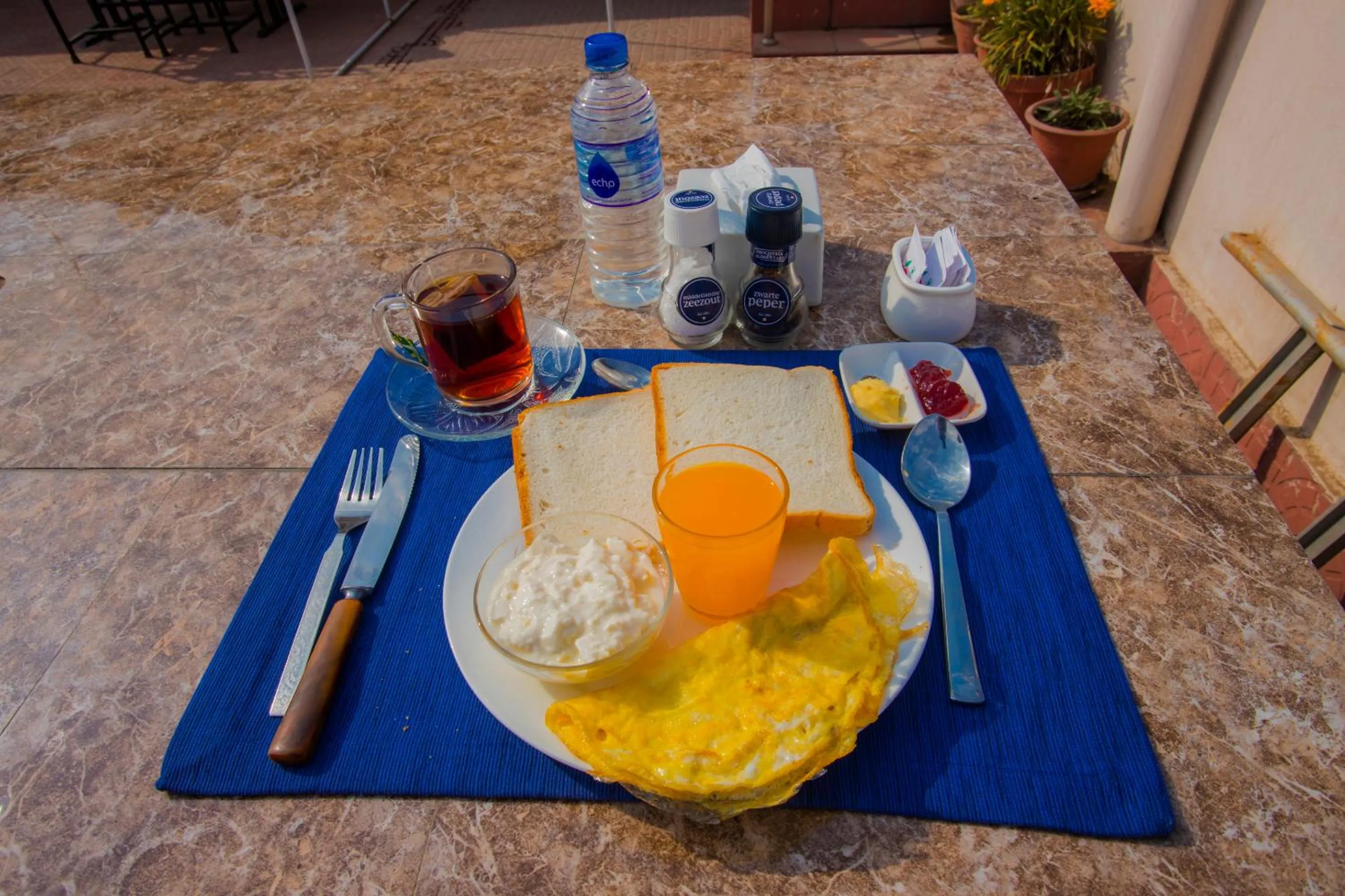 Continental breakfast in Allied Hotel