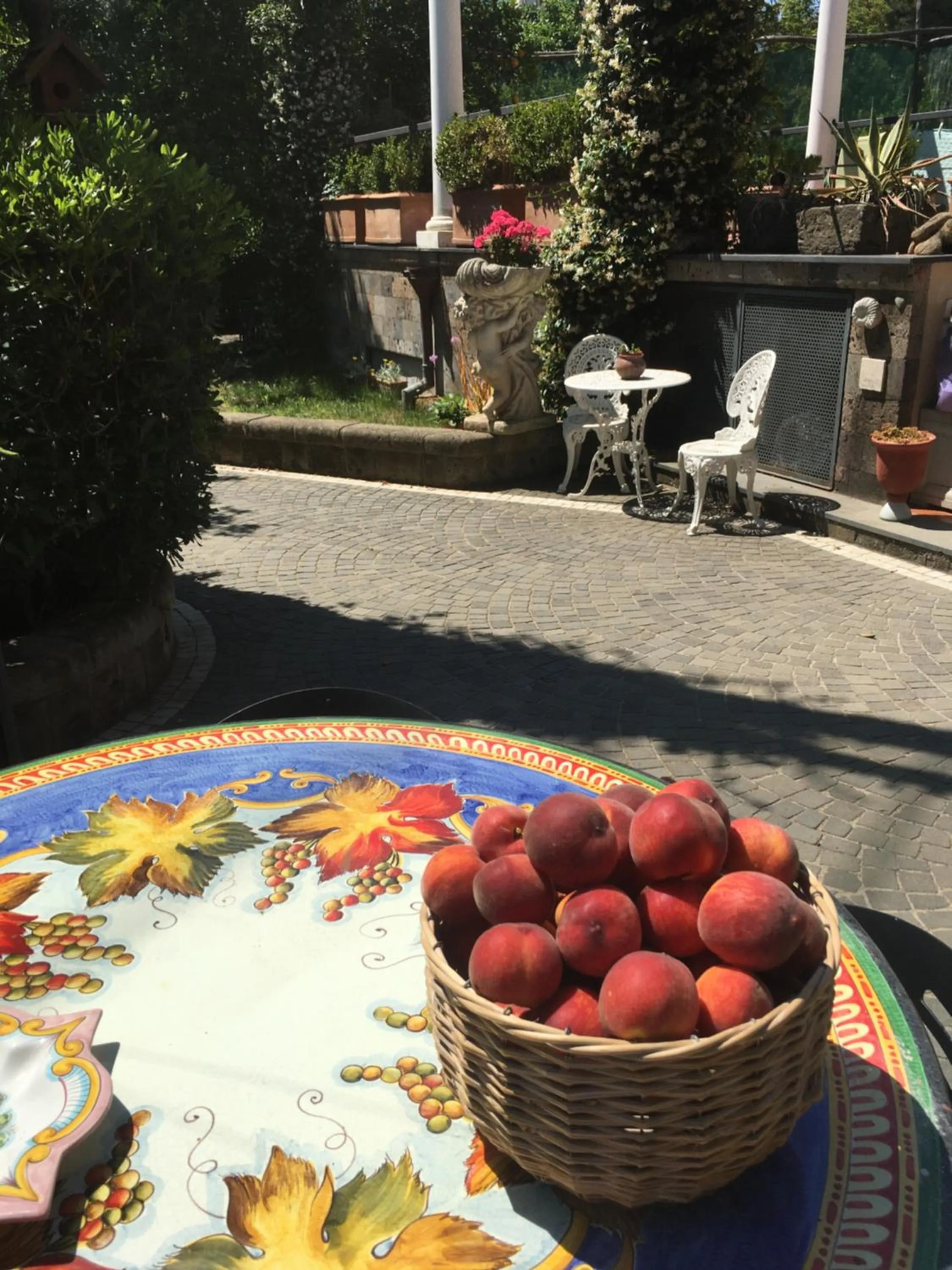 Seating area in Domus Felix