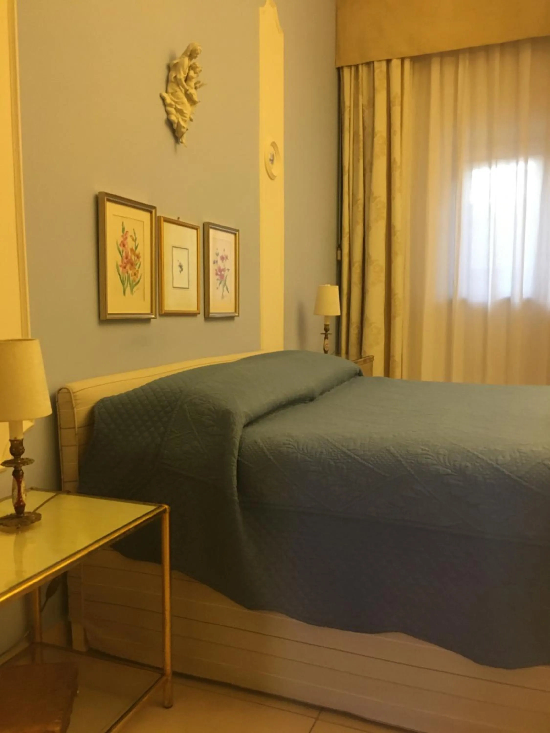 TV and multimedia, Bed in Domus Felix