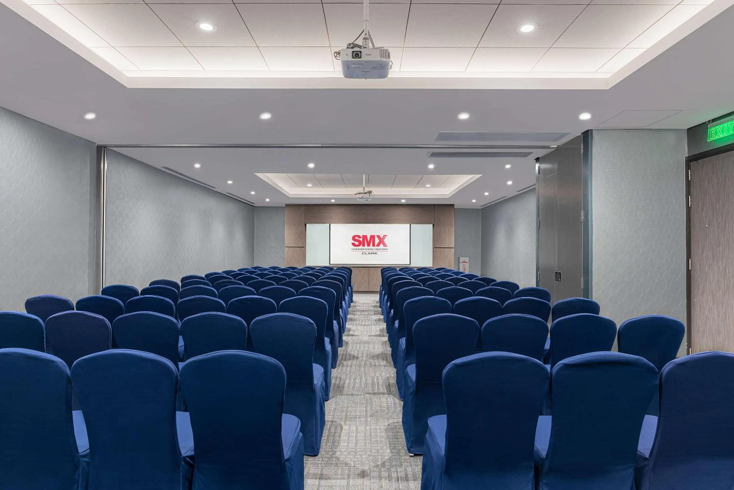 Meeting/conference room in Park Inn By Radisson Clark