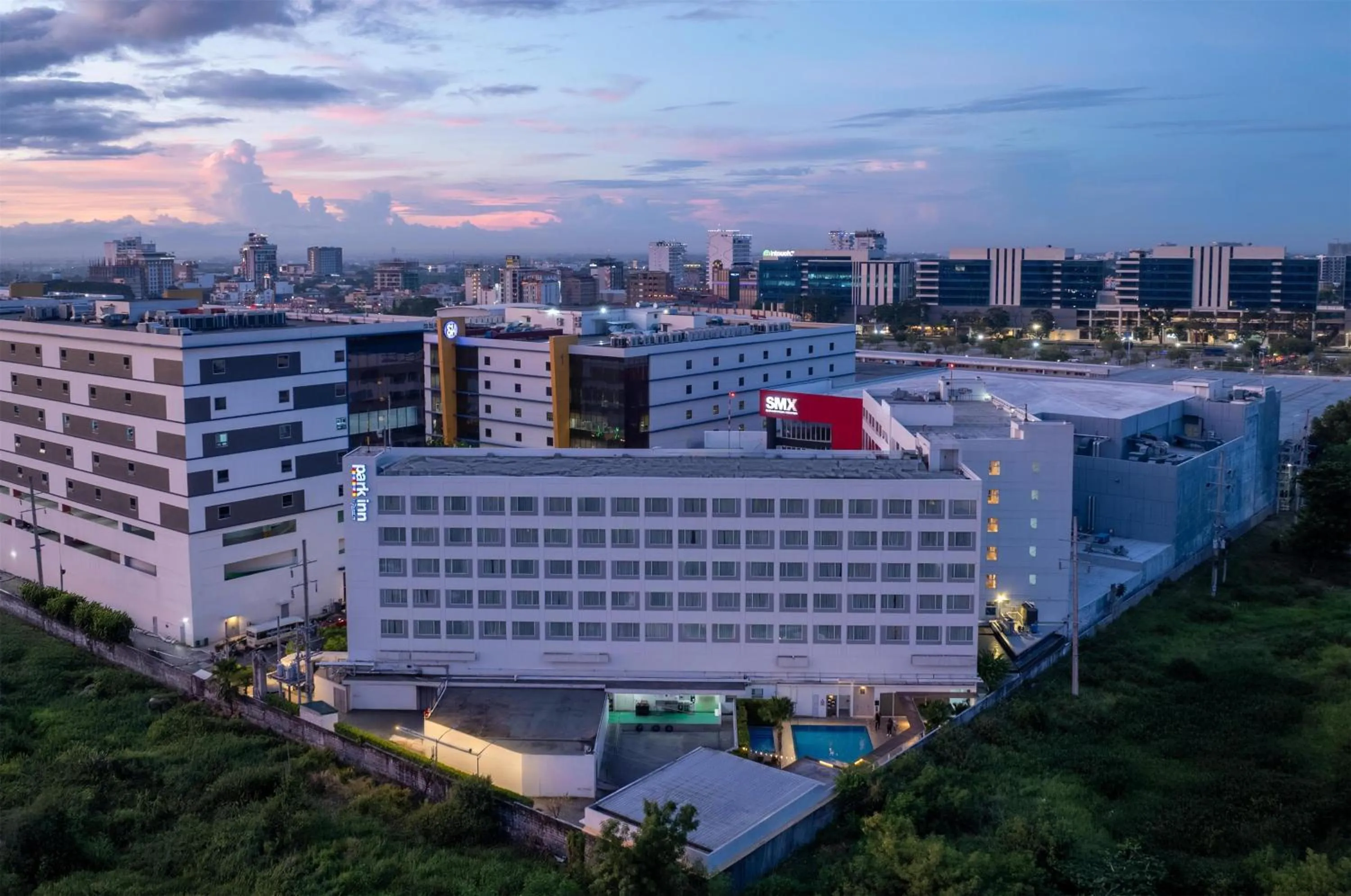 Property building in Park Inn By Radisson Clark