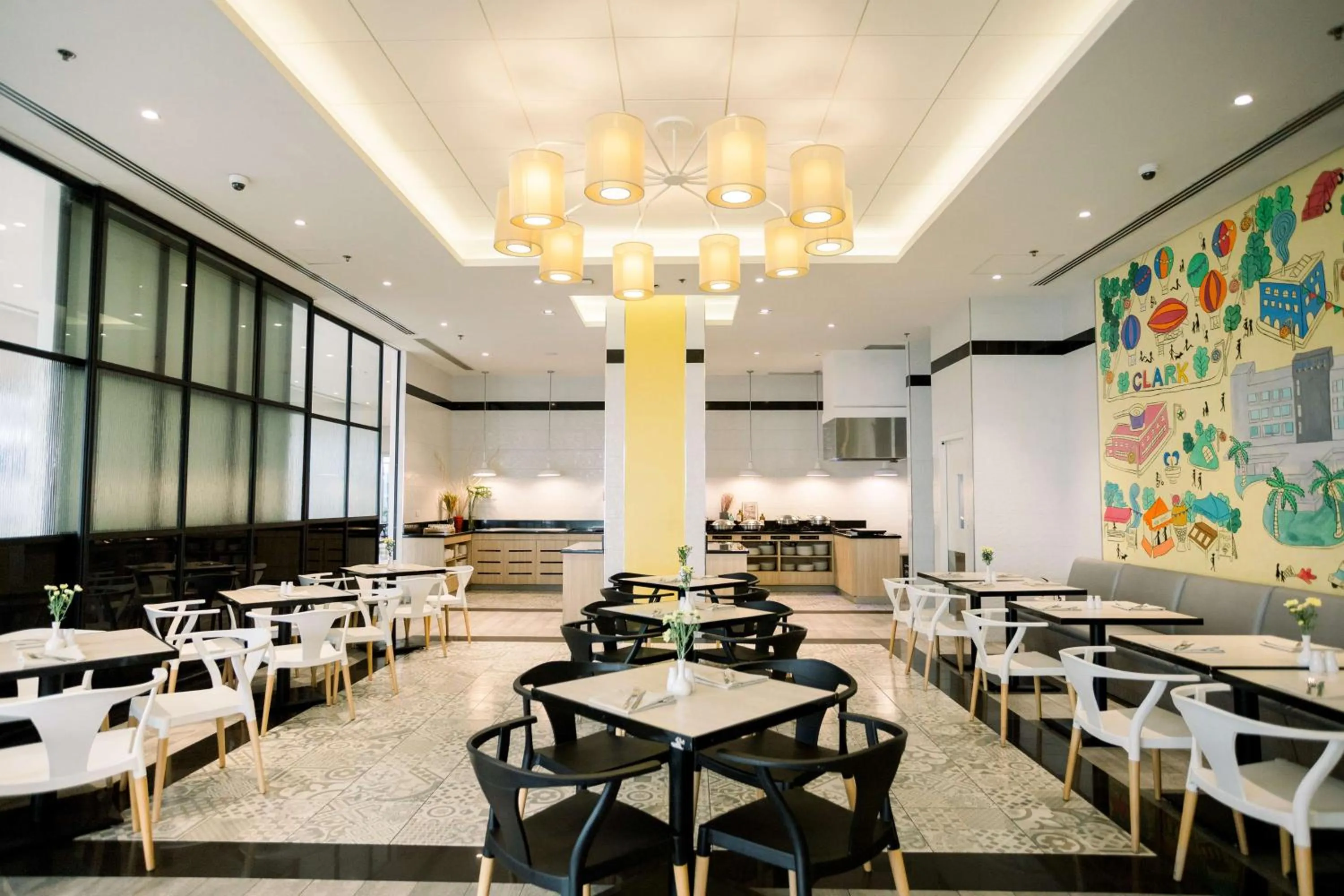 Restaurant/places to eat in Park Inn By Radisson Clark