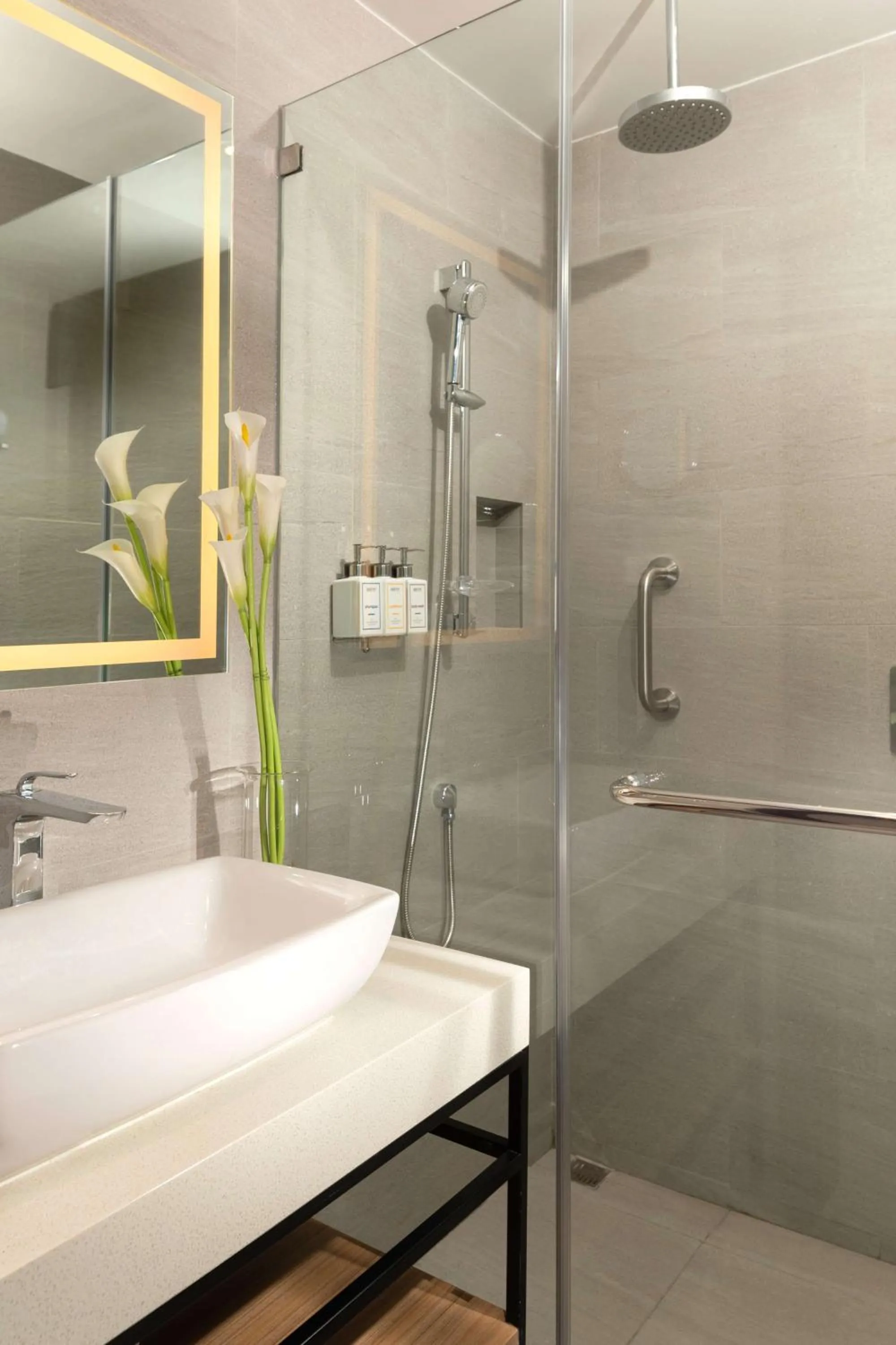 Bathroom in Park Inn By Radisson Clark