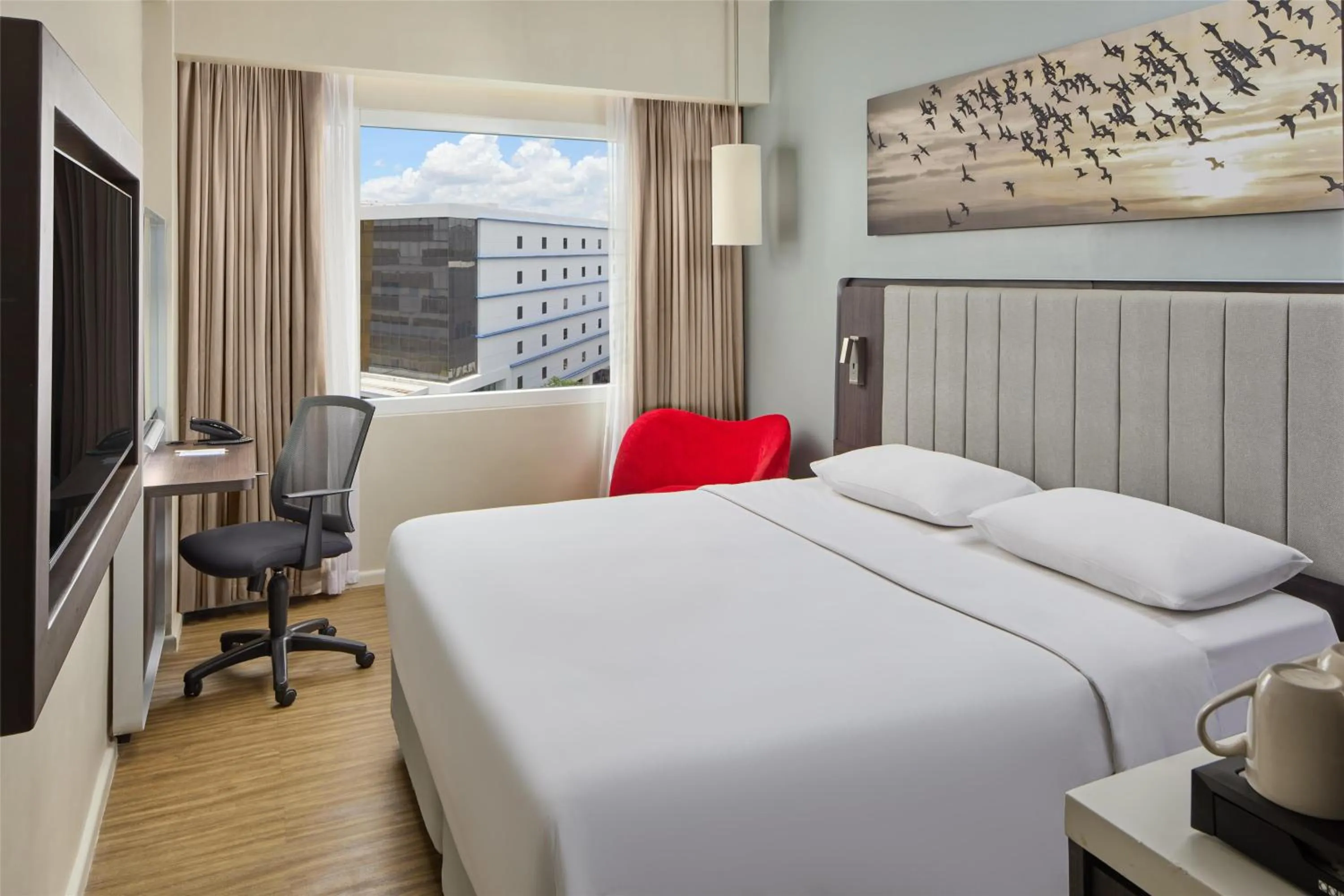 Bedroom, Bed in Park Inn By Radisson Clark