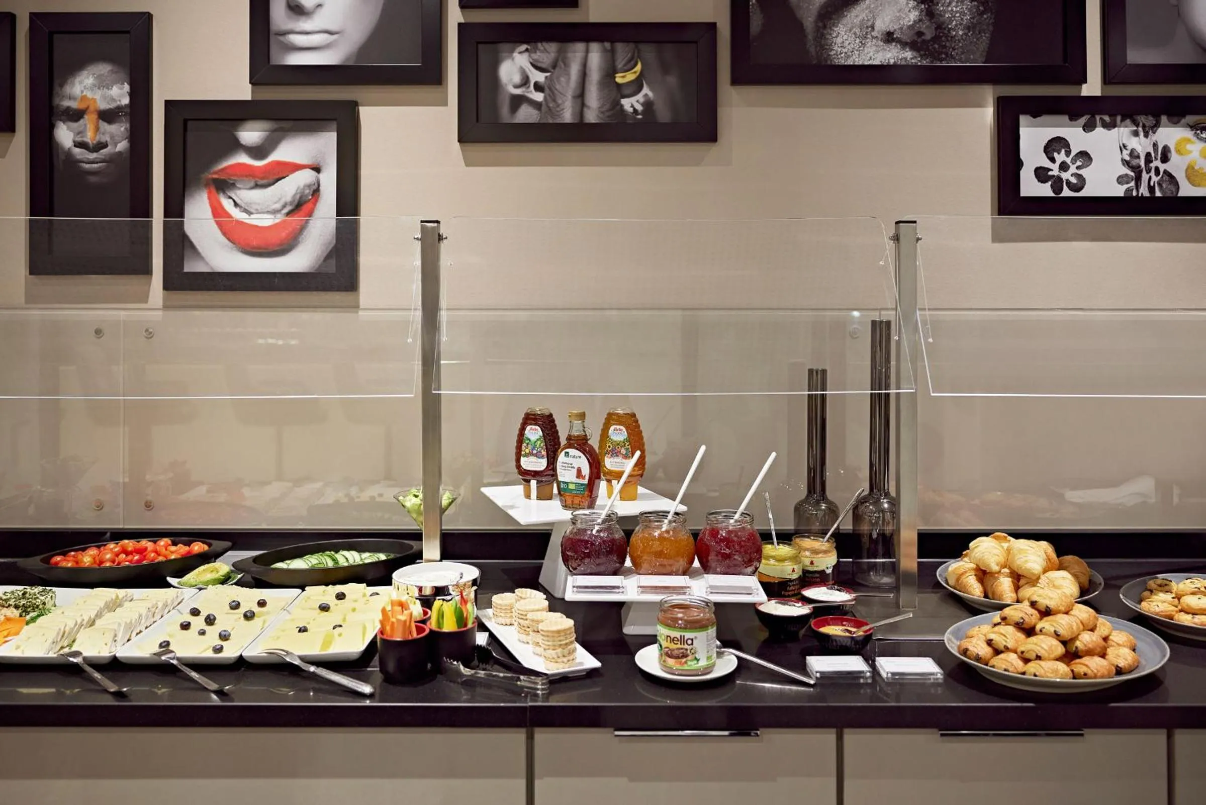 Breakfast in LEGERE HOTEL Bielefeld