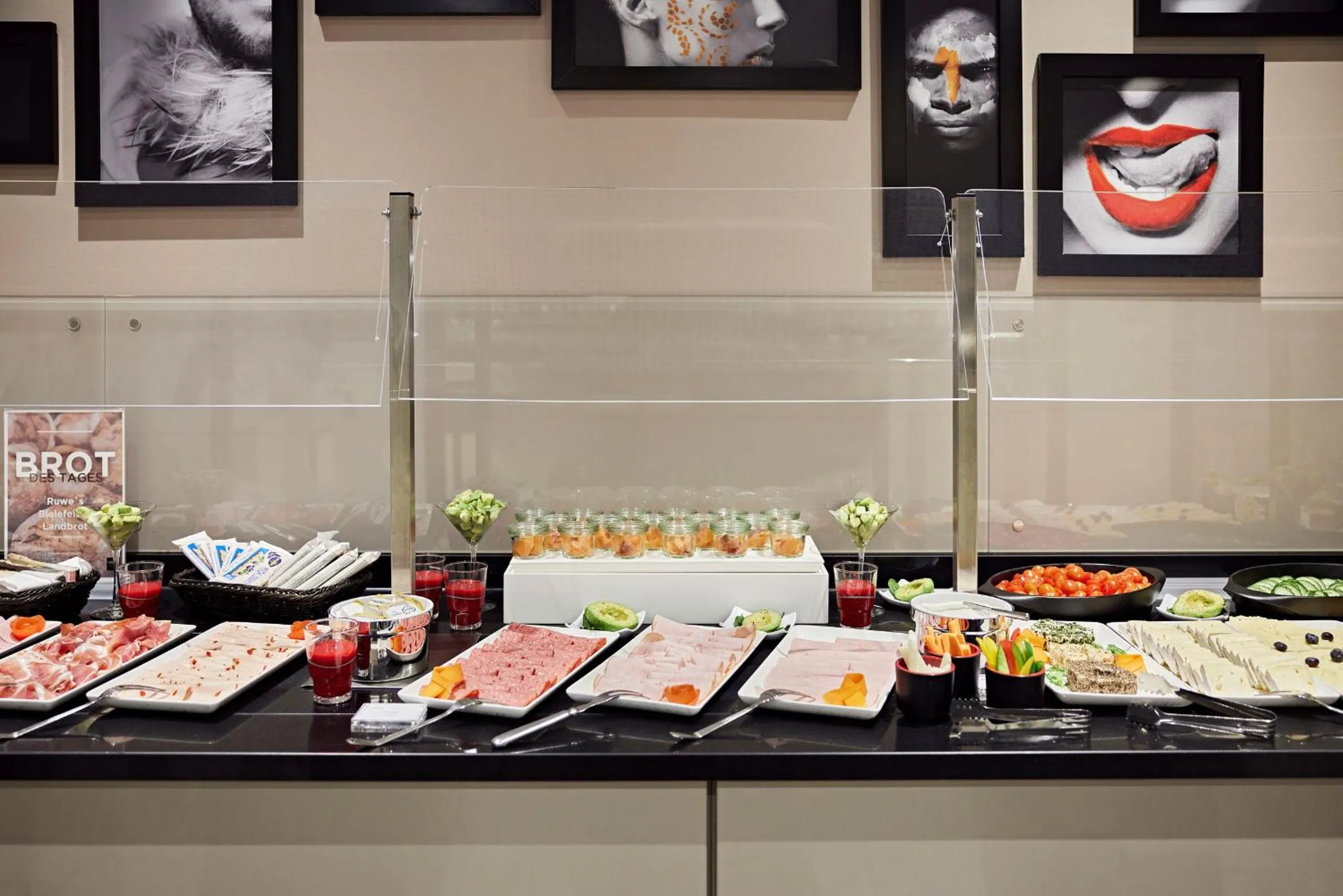 Breakfast in LEGERE HOTEL Bielefeld