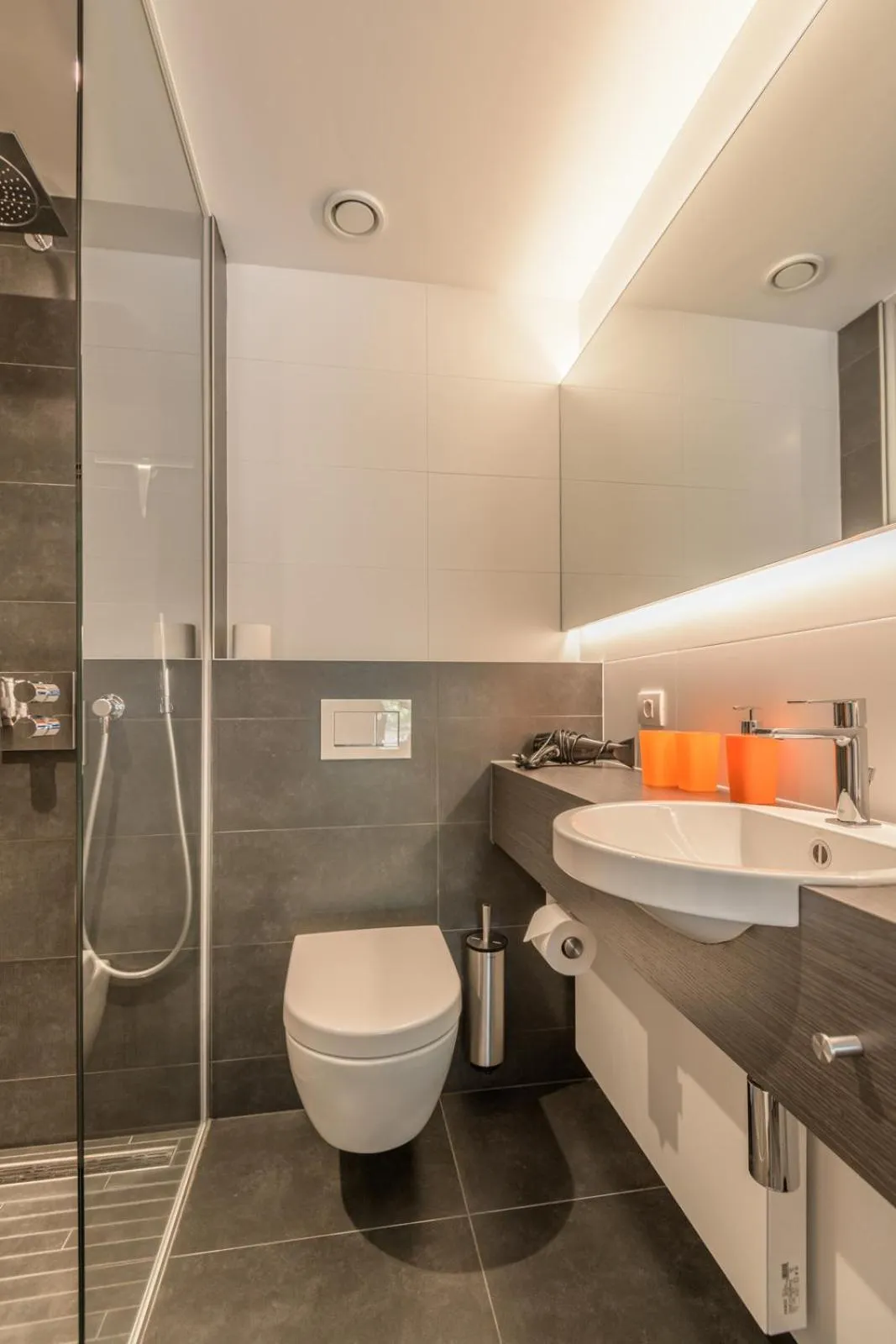 Shower in B&B Molmento