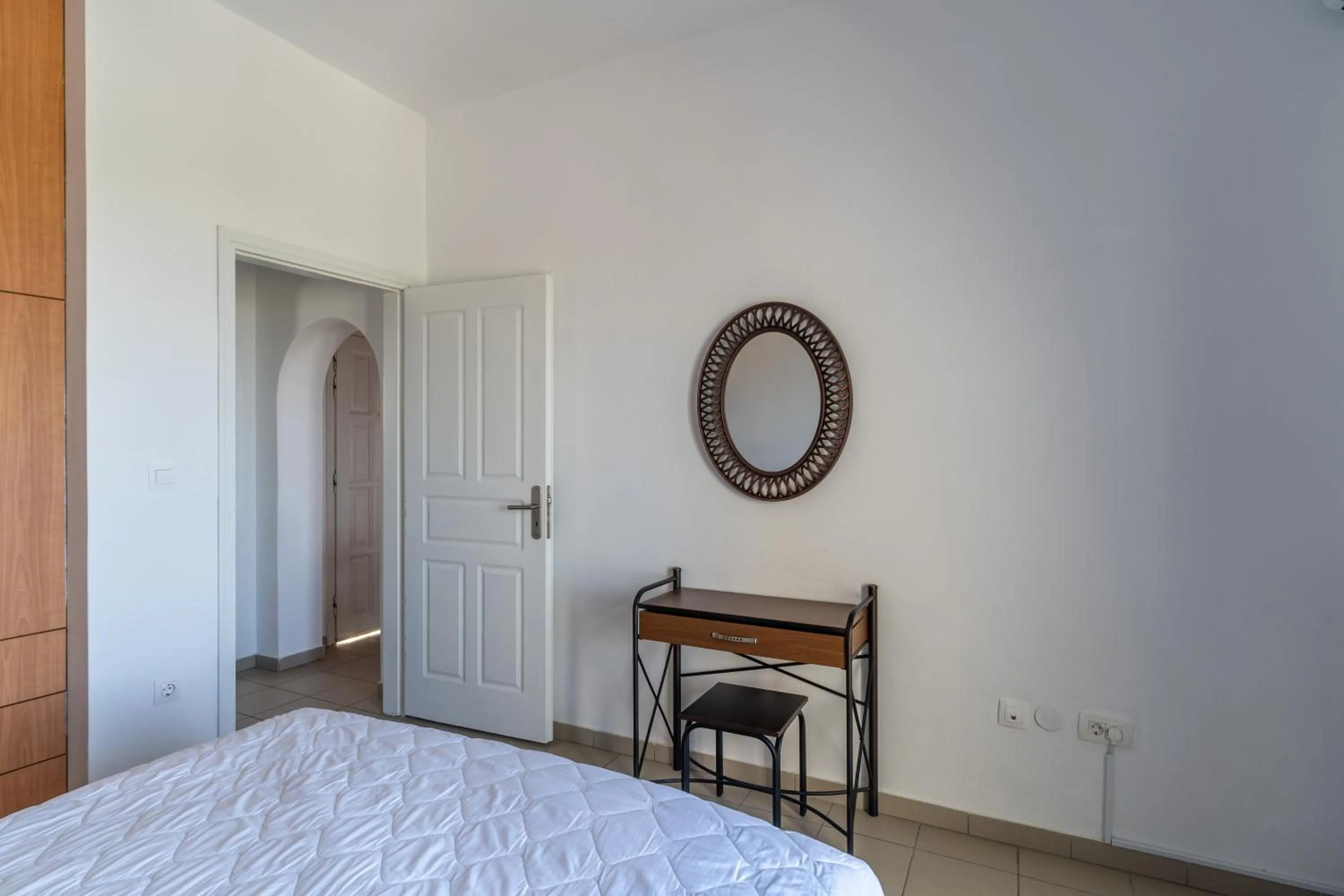 Bedroom, Bed in Ampelos Executive Houses