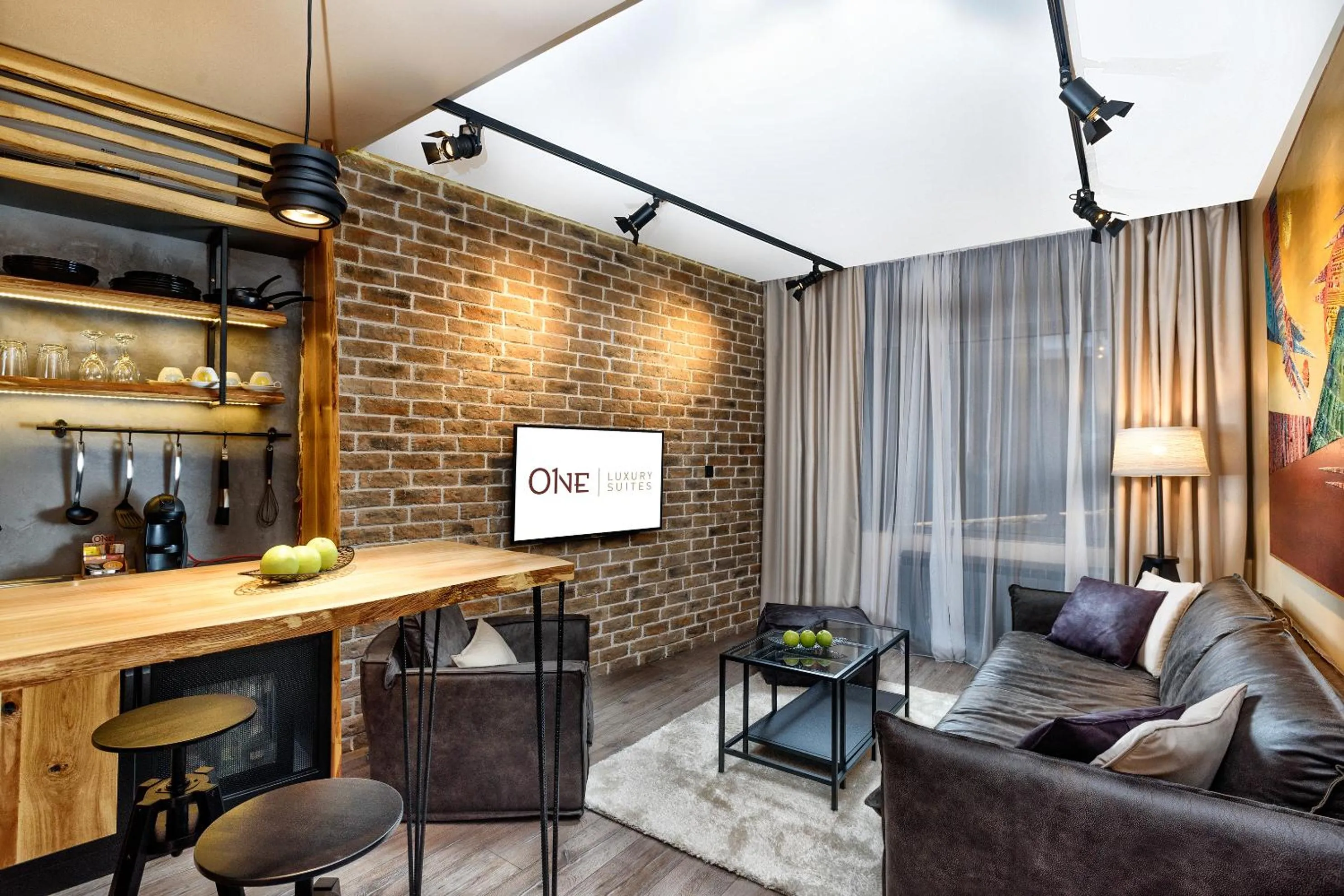 TV and multimedia in One Luxury Suites