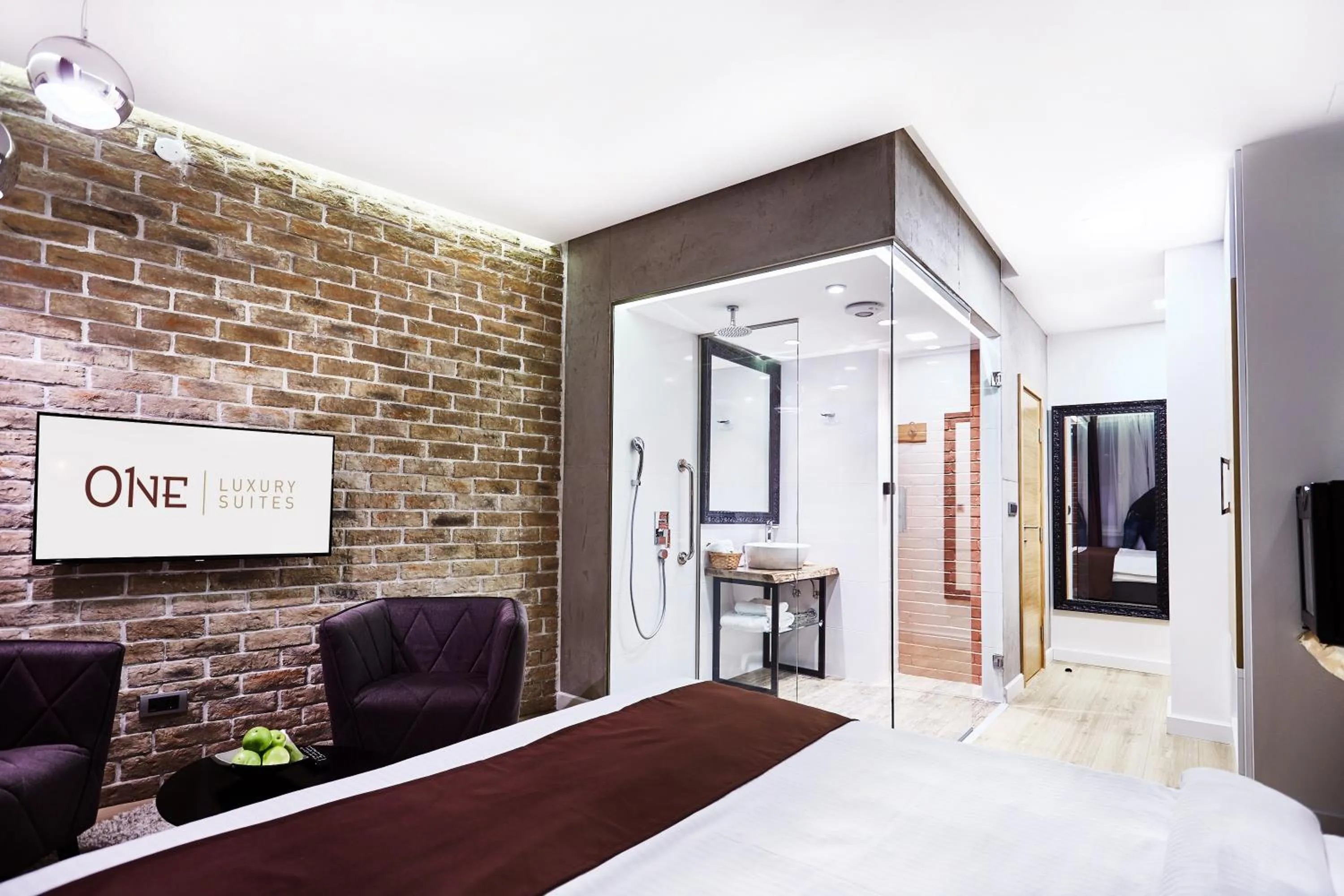 Bathroom, Bed in One Luxury Suites