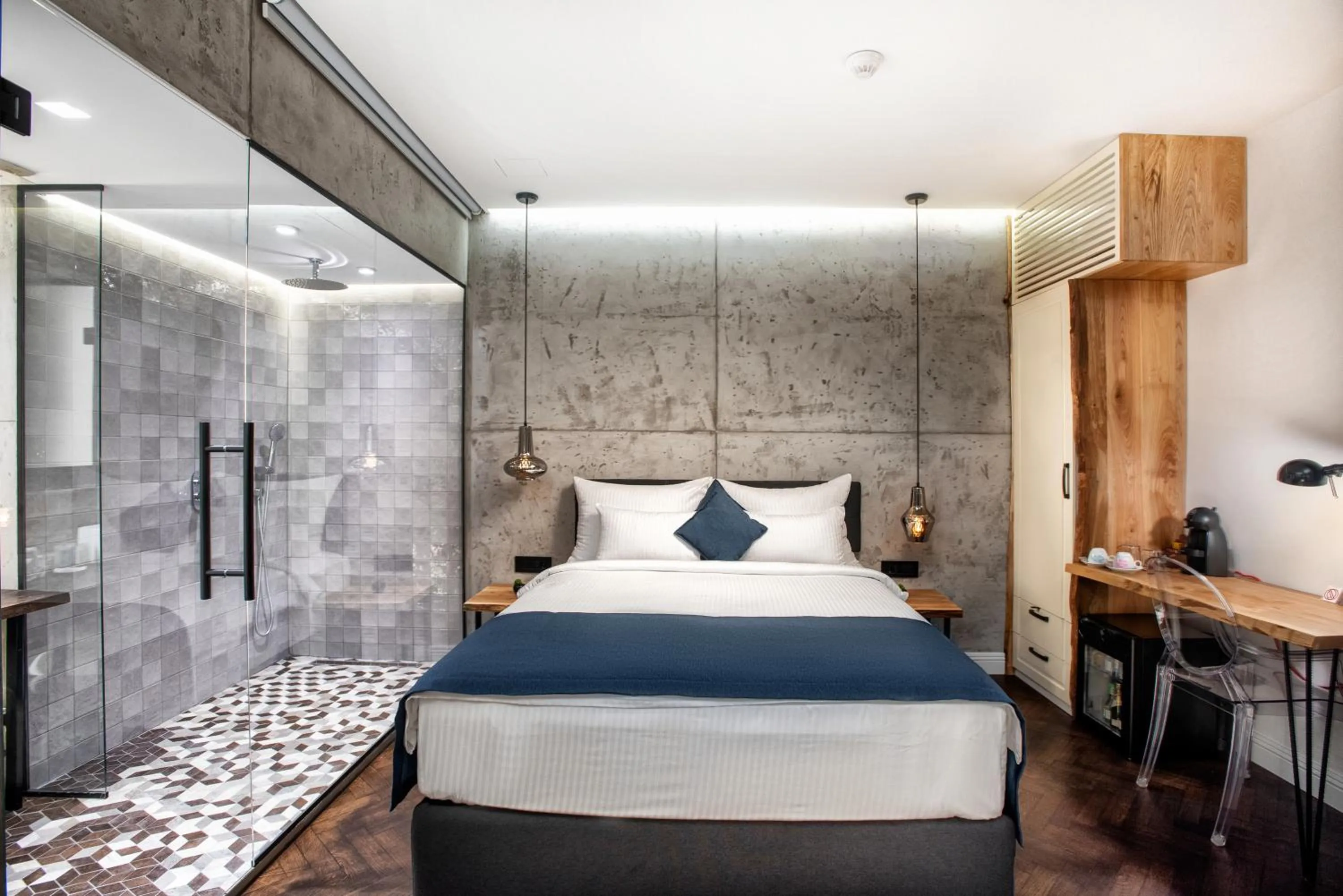 Bathroom, Bed in One Luxury Suites