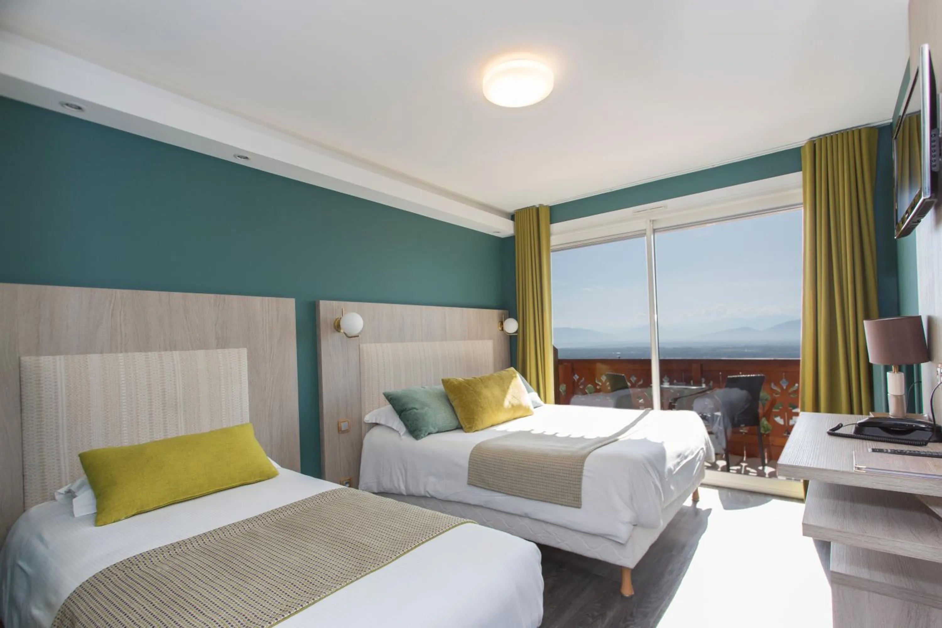 Bed in Hôtel-Restaurant Bois Joly