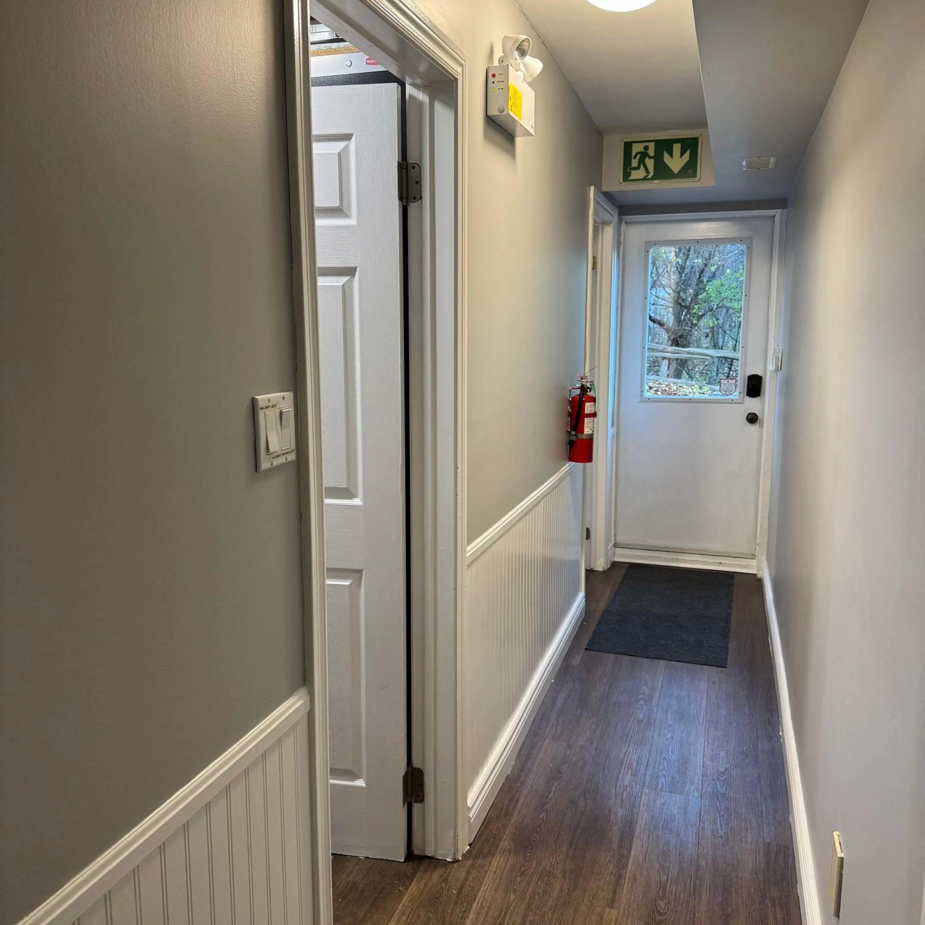 5 Bedrooms, Mountain Views, Steps from Blue Mountain Village, Hot Tub, BBQ