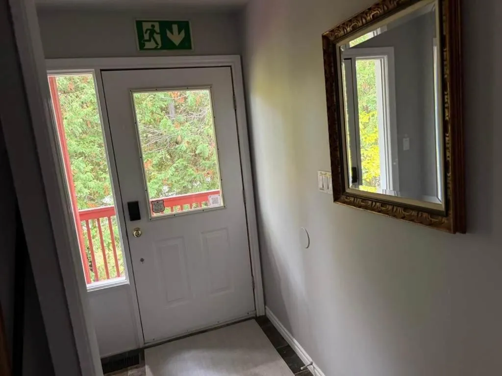 5 Bedrooms, Mountain Views, Steps from Blue Mountain Village, Hot Tub, BBQ