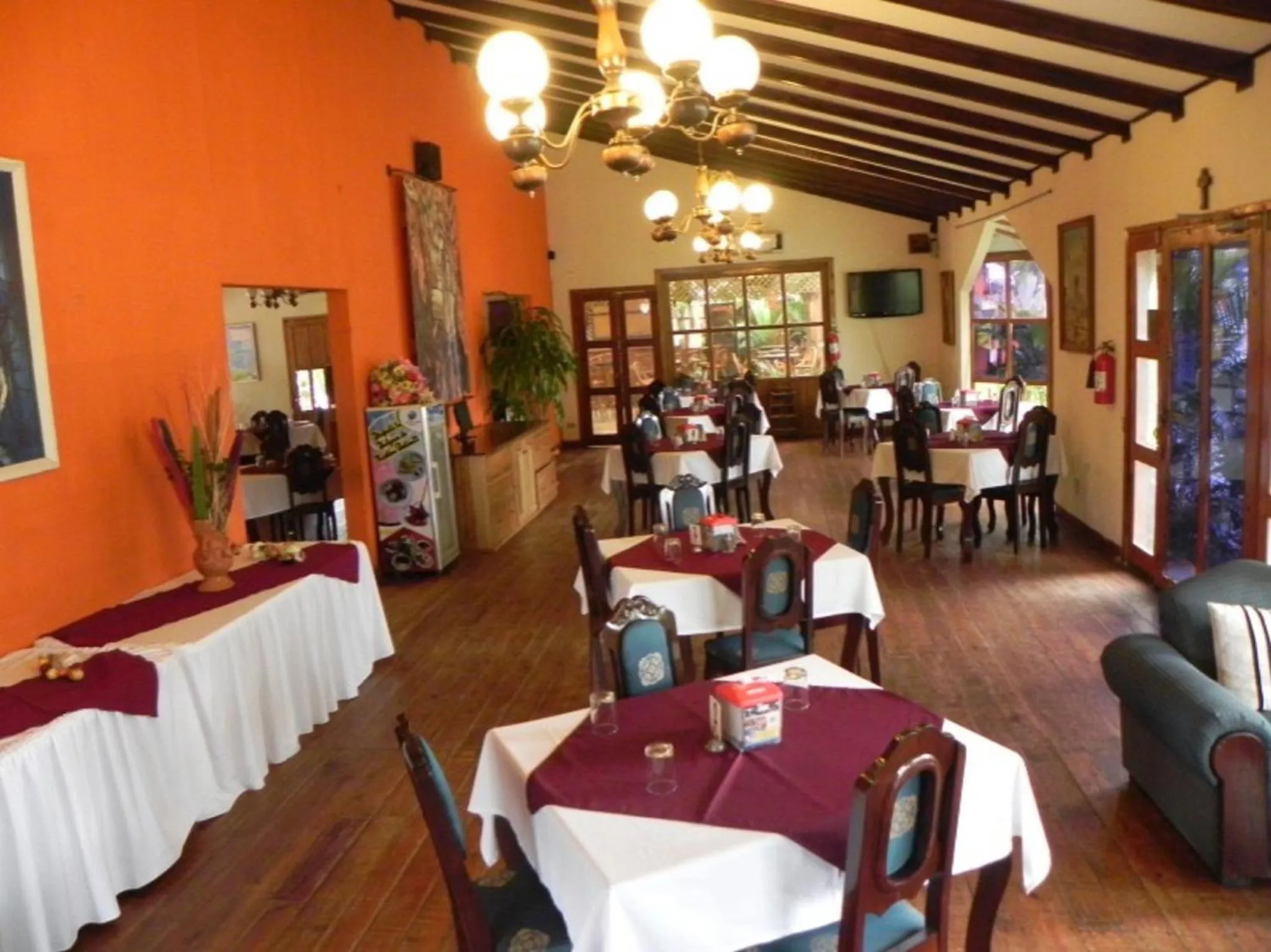 Restaurant/places to eat in Hotel Puerto Libre
