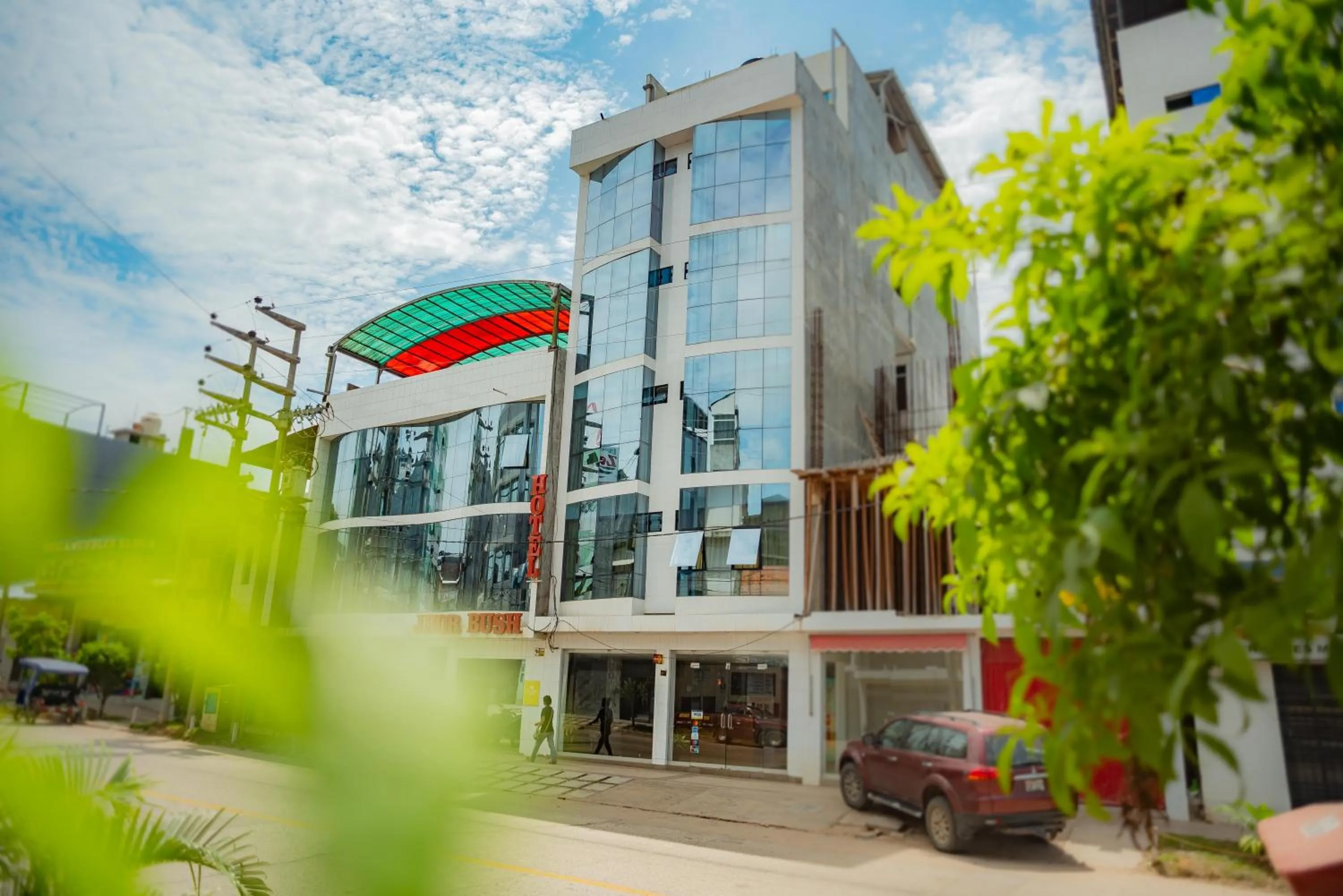 Facade/entrance in Hotel Jhor Bush