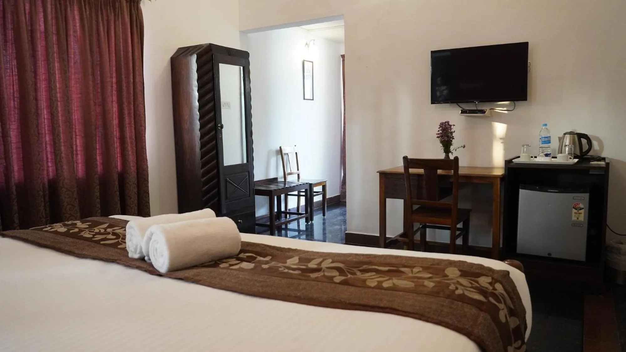 Bedroom, Bed in Bon Sejour