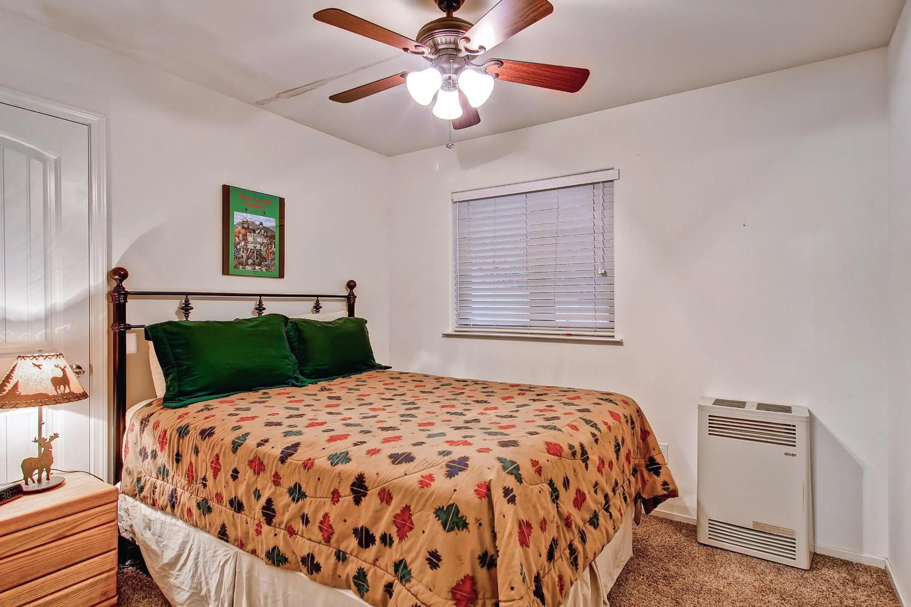 Bed in Bears Den & Little Bear