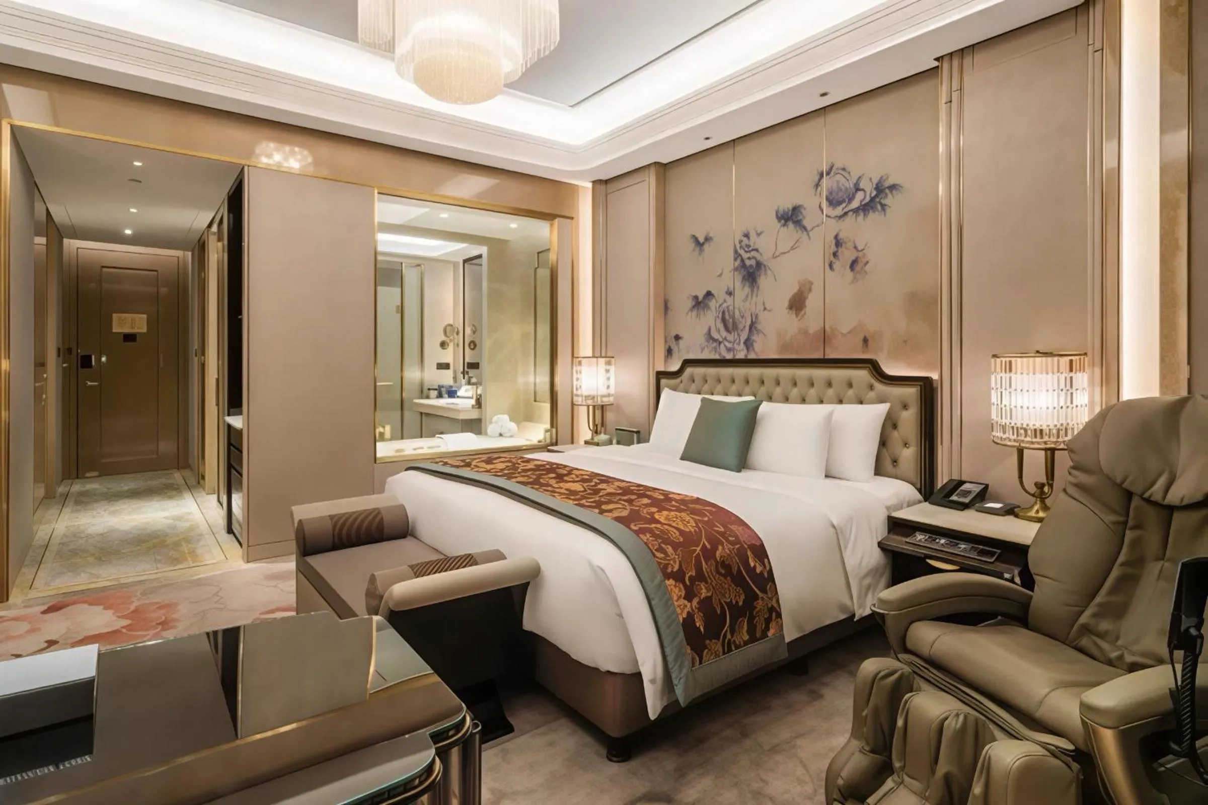 Property building, Bed in Wanda Reign Chengdu