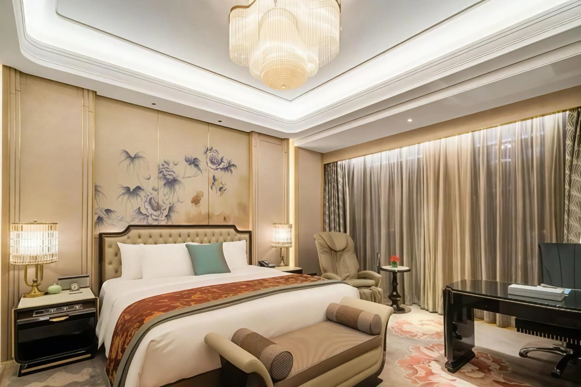 Property building, Bed in Wanda Reign Chengdu