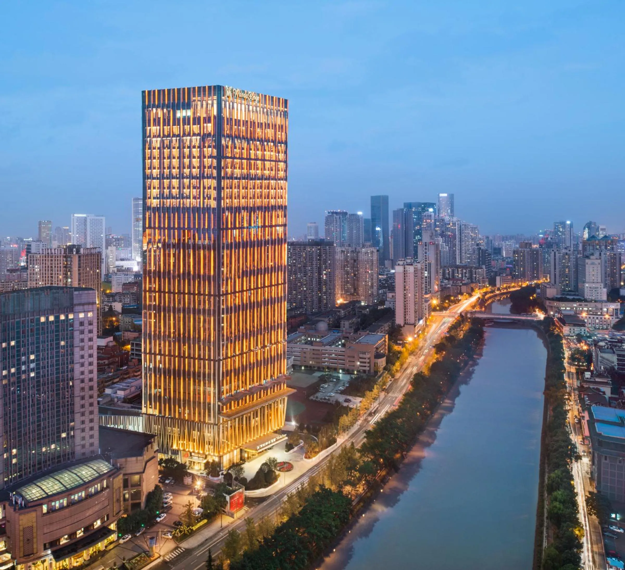 Property building in Wanda Reign Chengdu