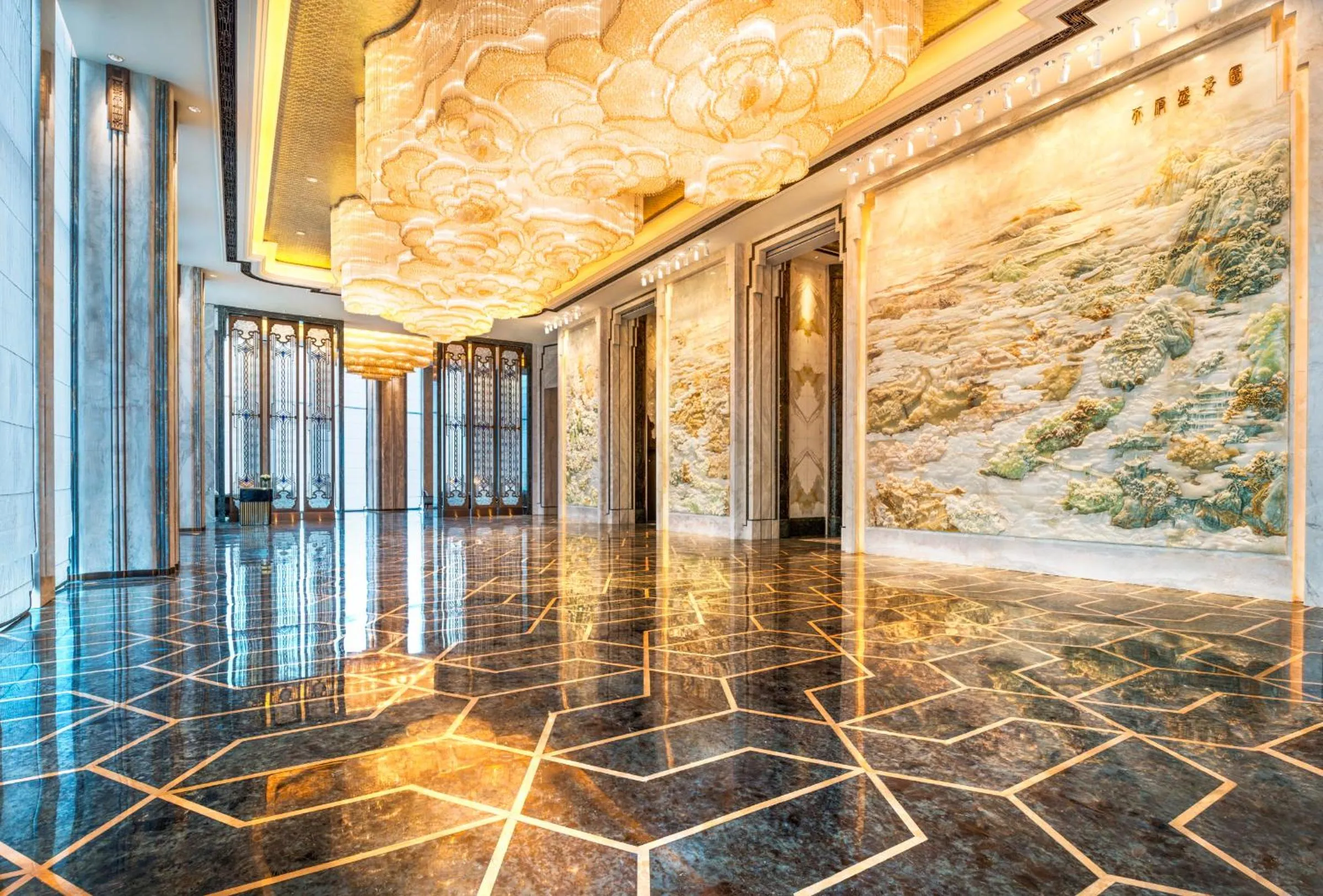 Lobby or reception in Wanda Reign Chengdu