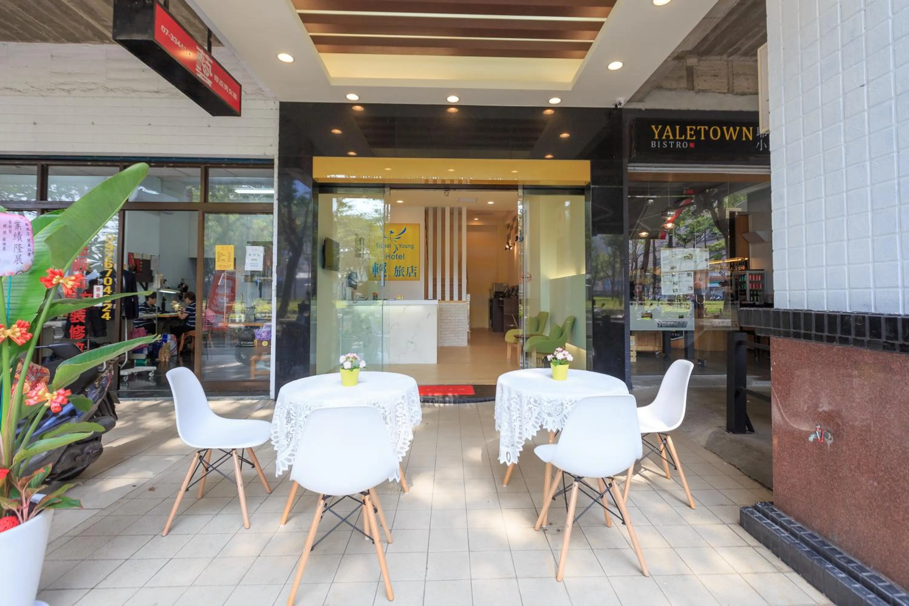 Facade/entrance in Travelyoung Hotel