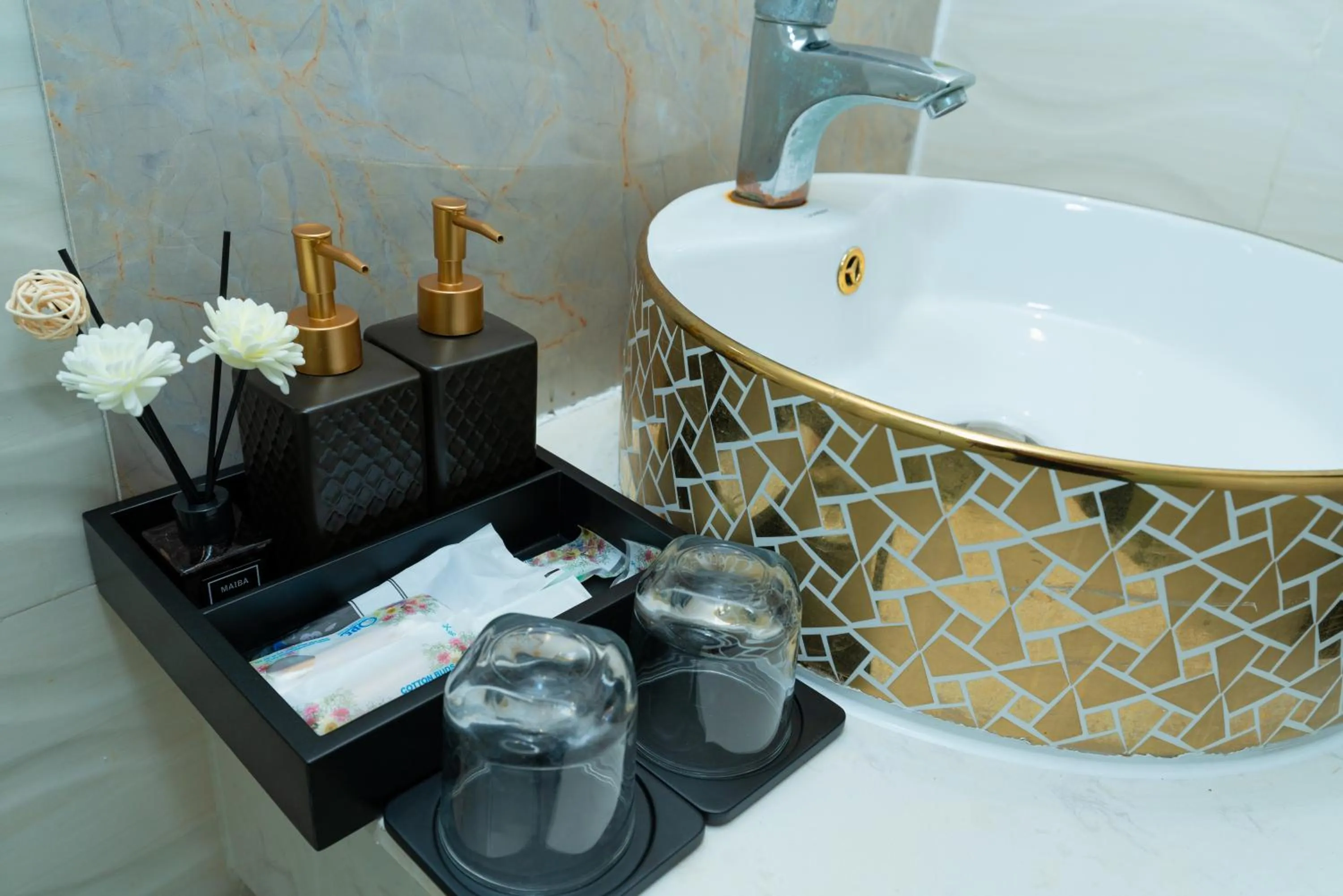 Bathroom in Queen Central Hotel - Ben Thanh Market