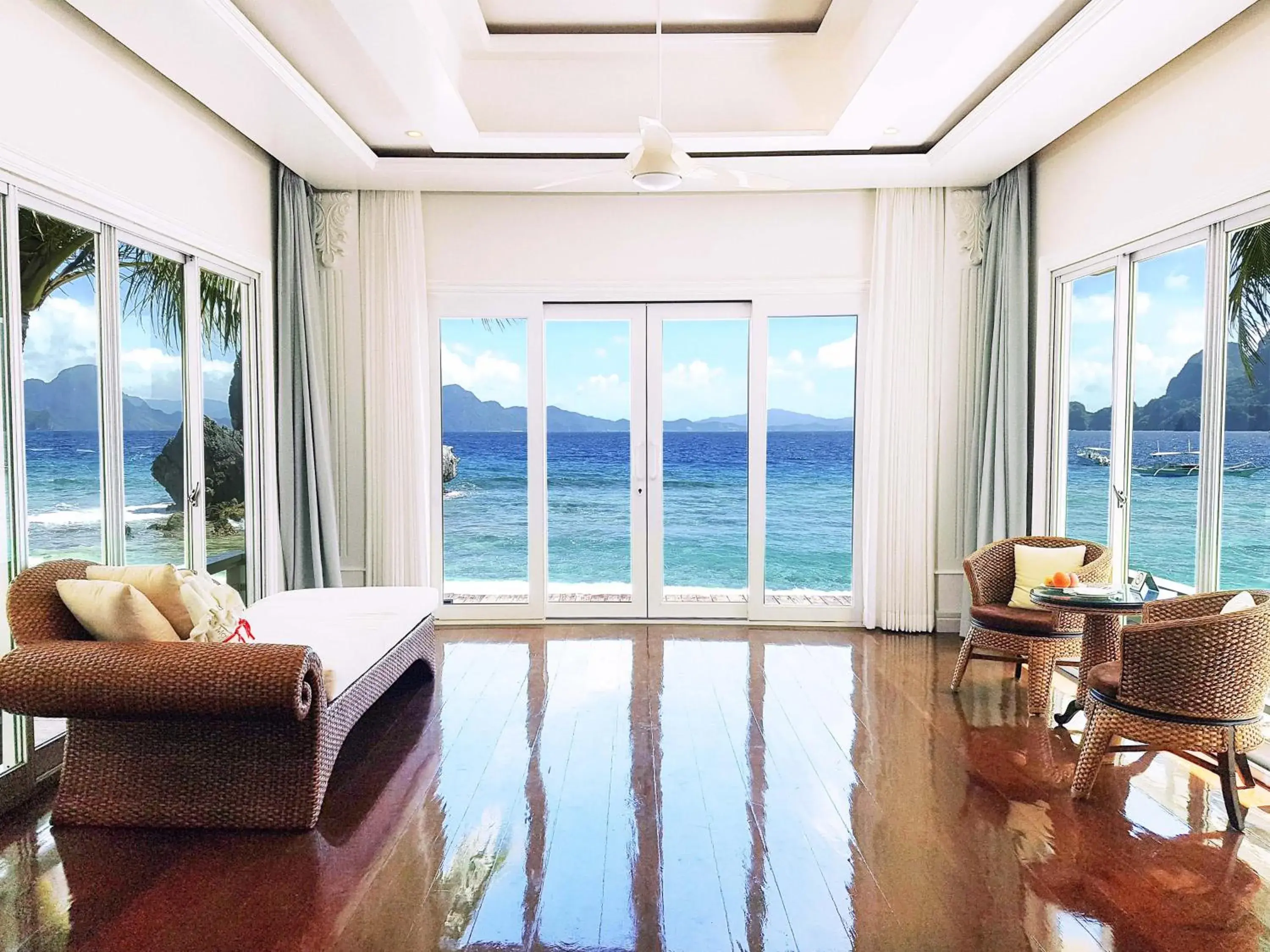 Beach Front Villa with Panoramic Ocean View in Matinloc Island Resort Beach Front Villa with Panoramic Ocean View in Matinloc Island Resort