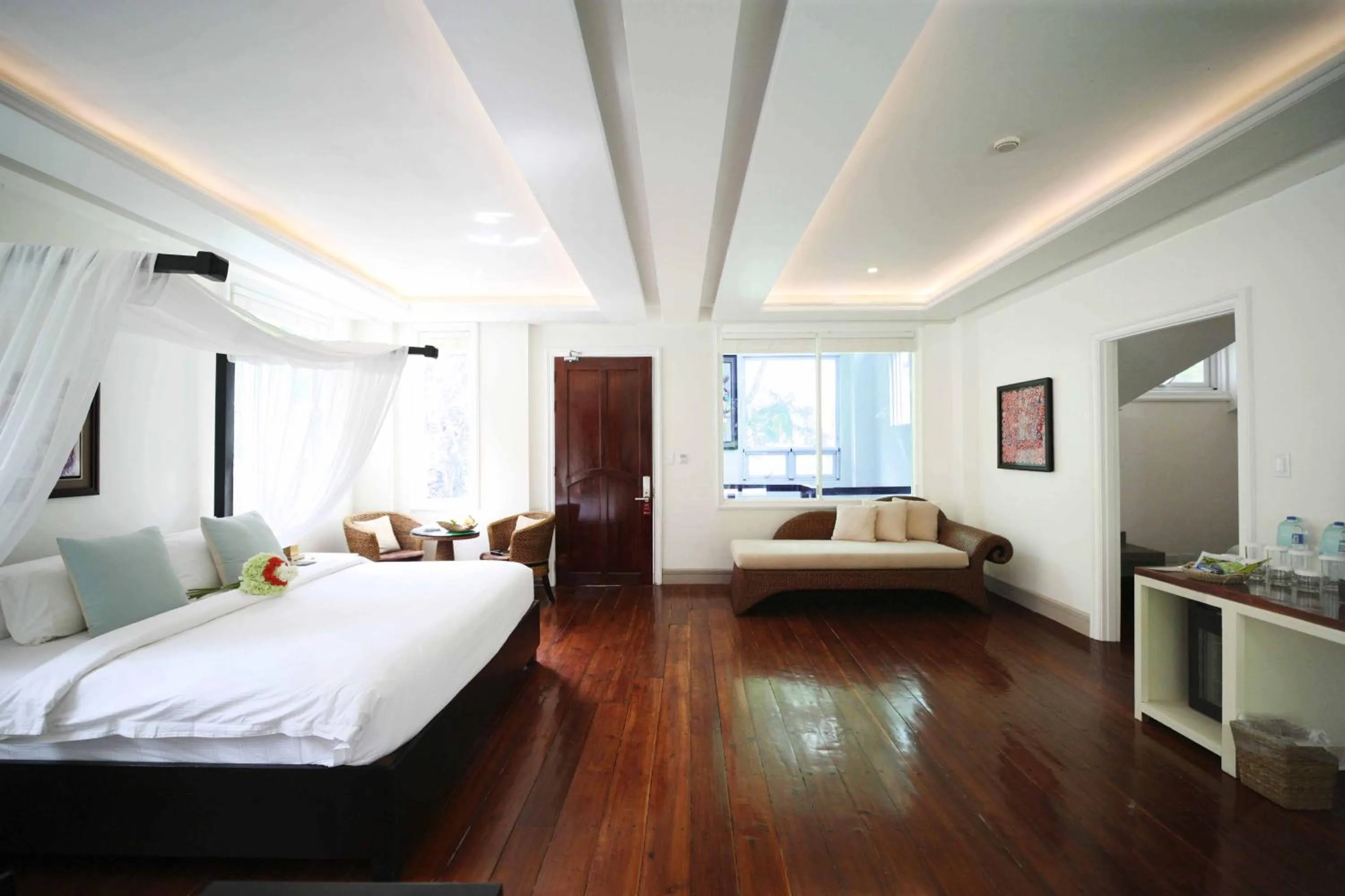 Photo of the whole room, Bed in Matinloc Island Resort