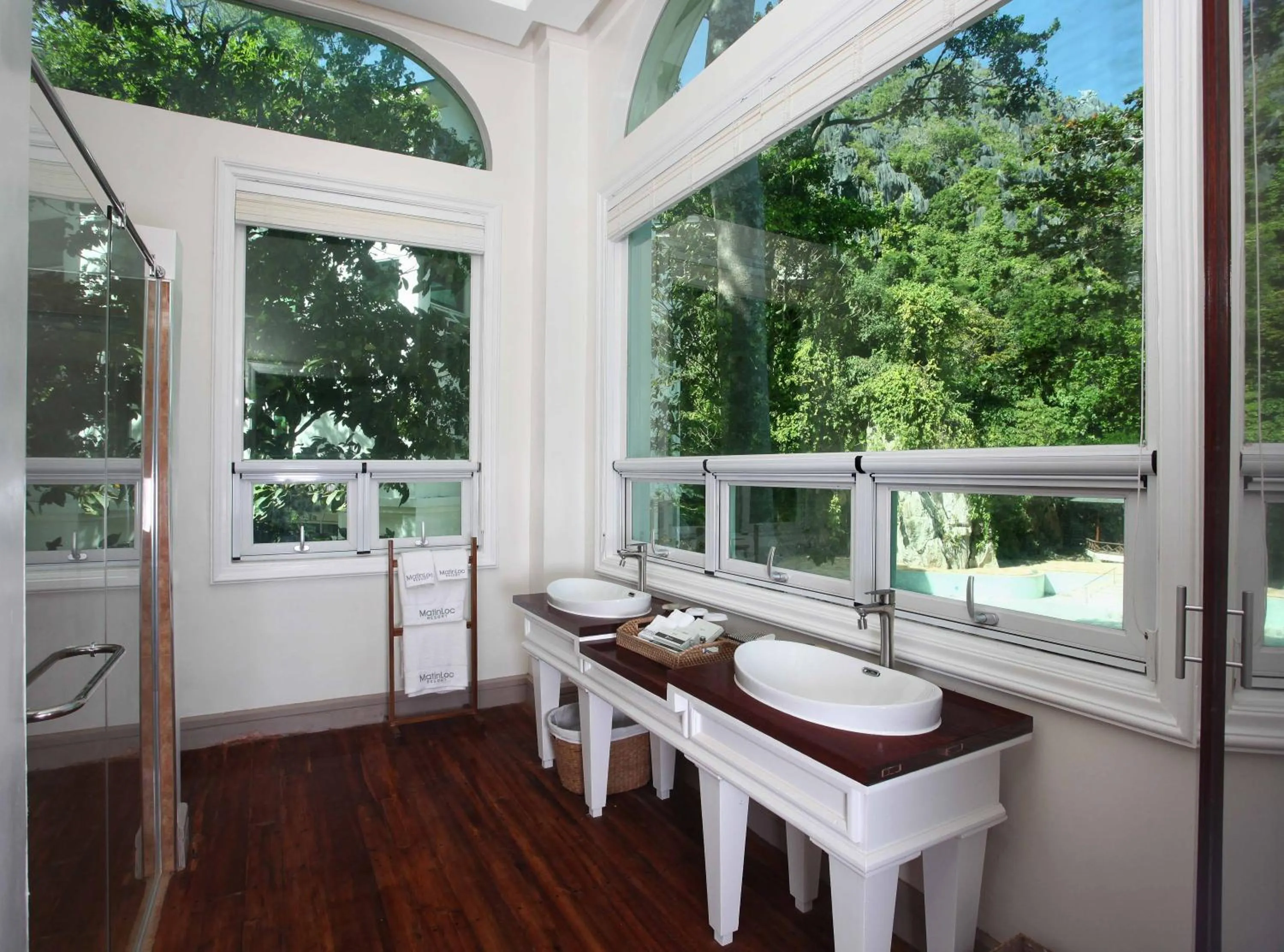 Bathroom in Matinloc Island Resort