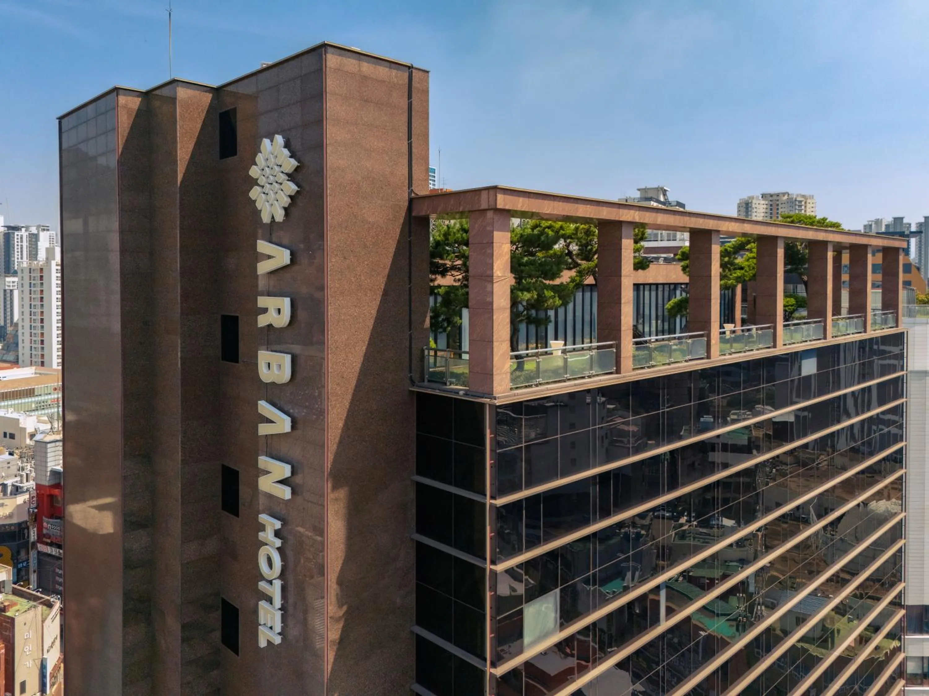 Facade/entrance in Arban Hotel