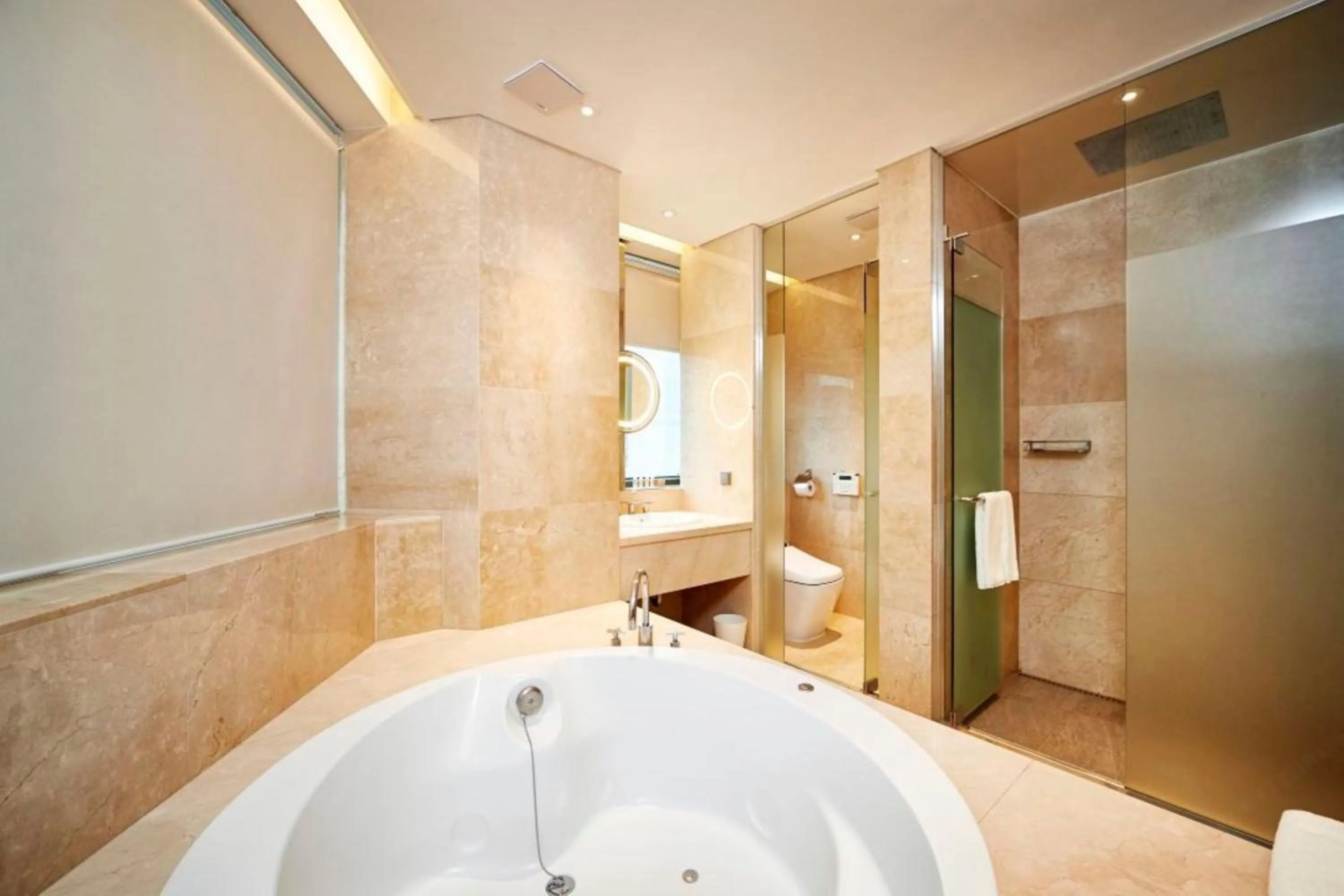 Toilet in Arban Hotel