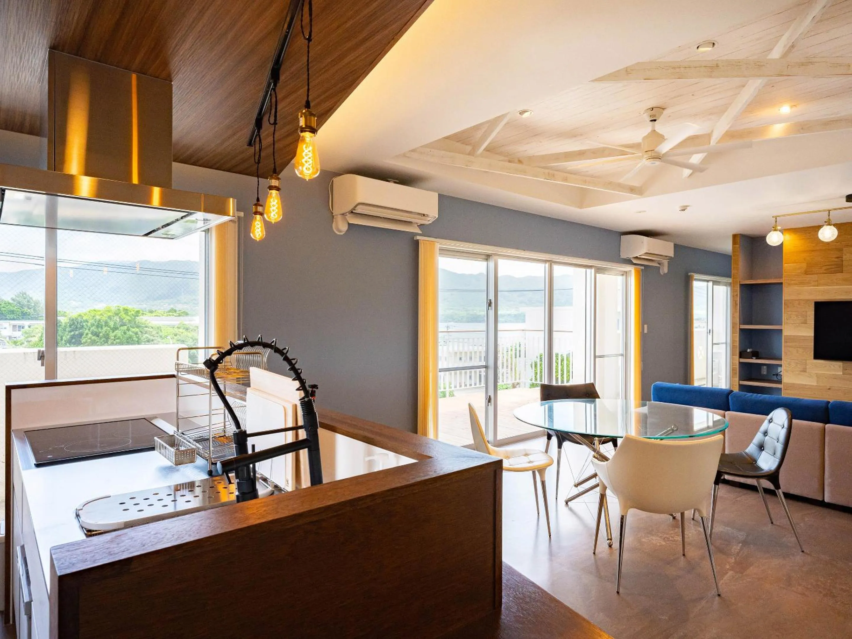 Kitchen or kitchenette in Lulaliya