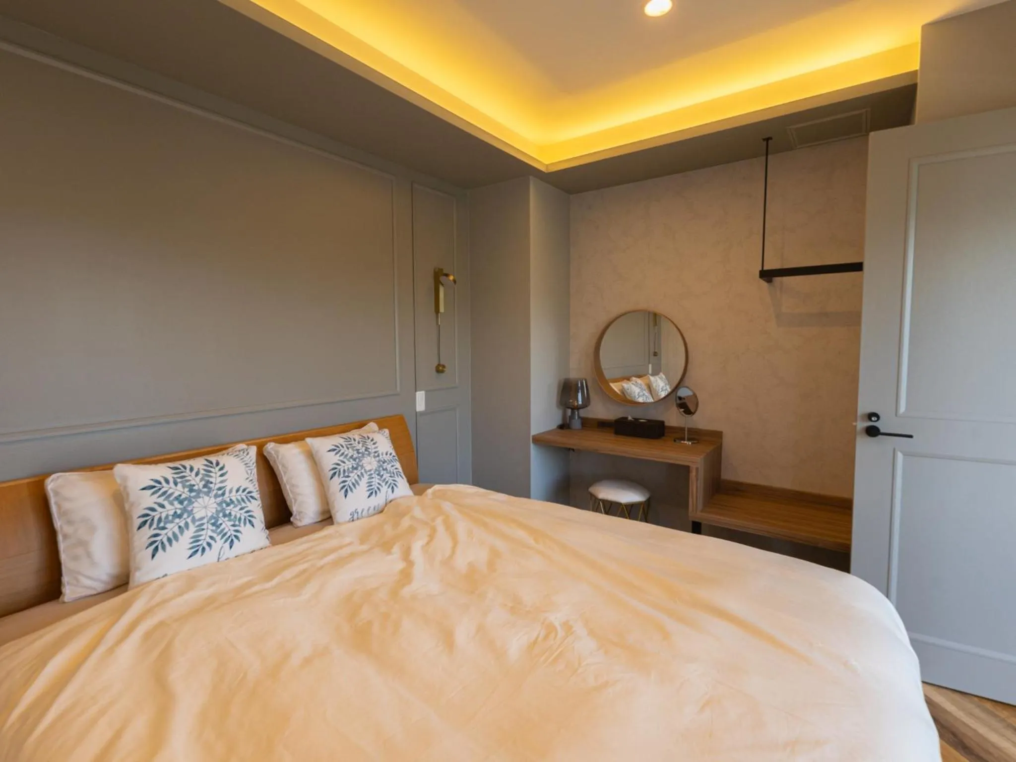 Bedroom, Bed in Lulaliya