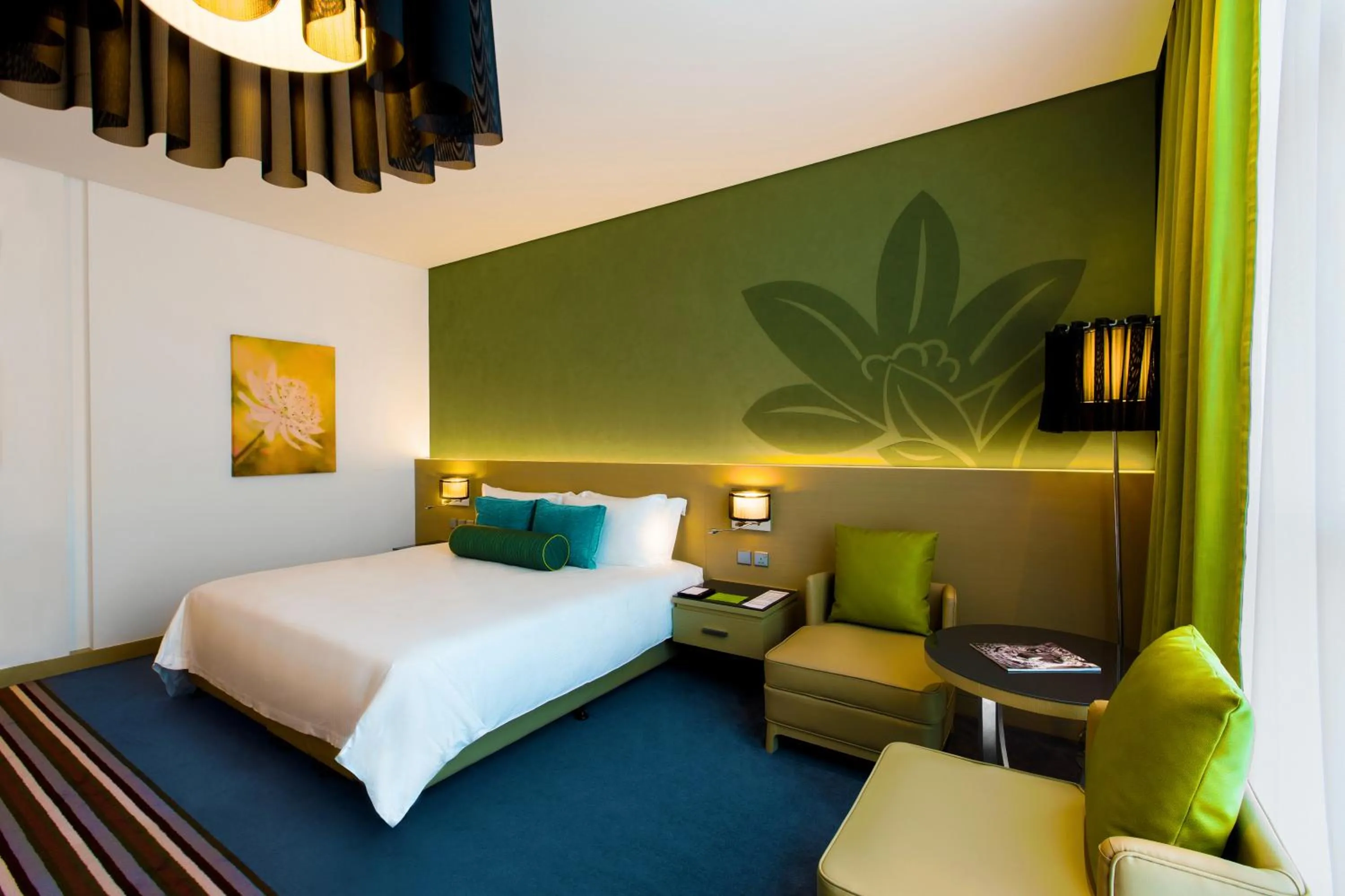 Bed in Downtown Rotana