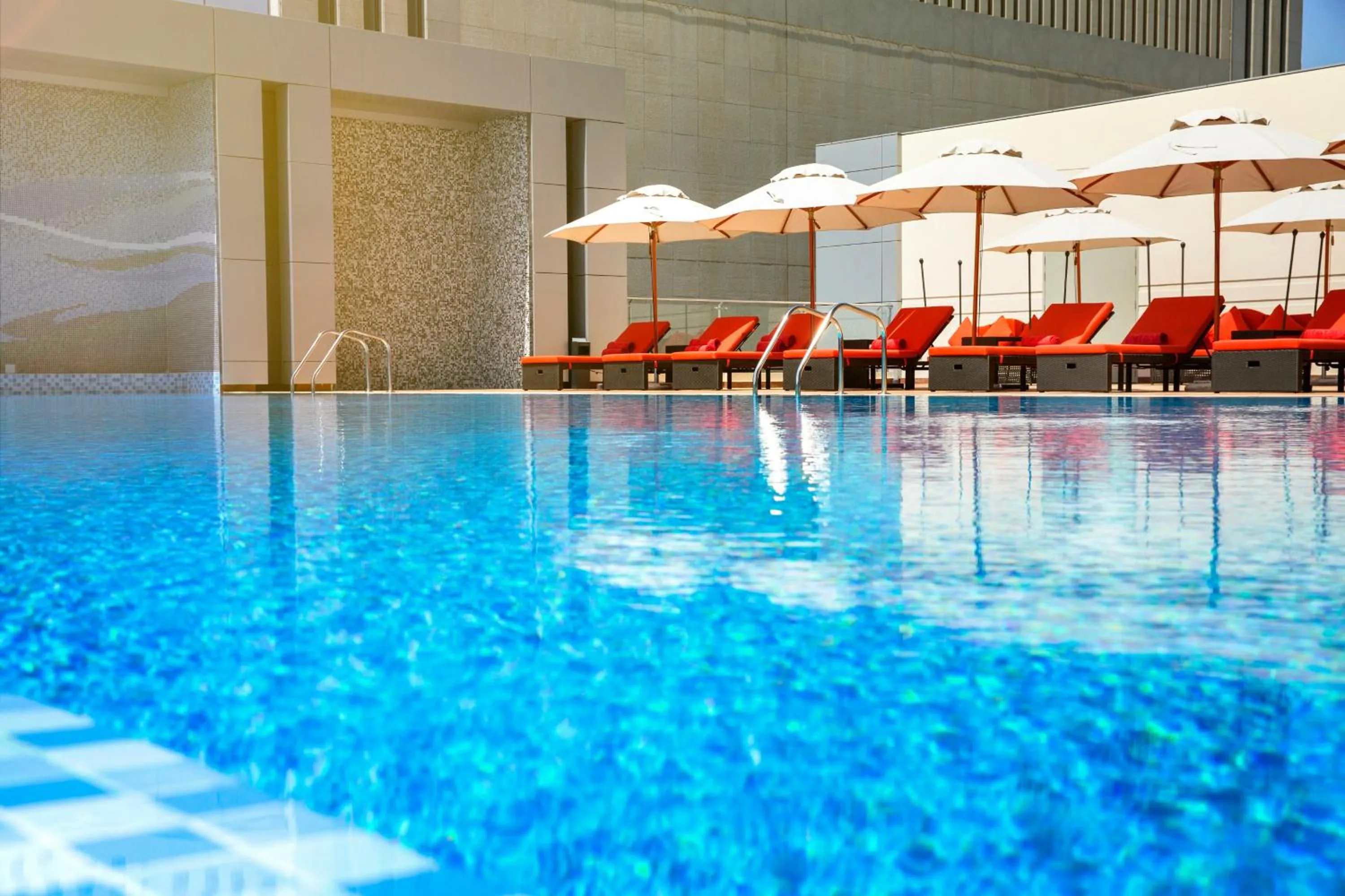 Swimming pool in Downtown Rotana